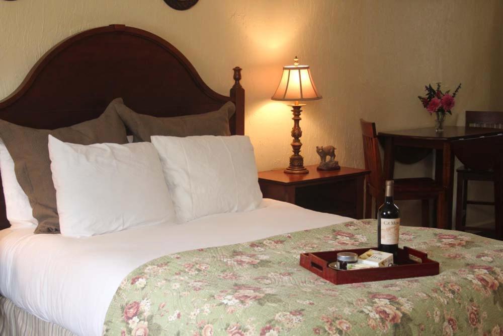 Standard Room 2 Double Beds