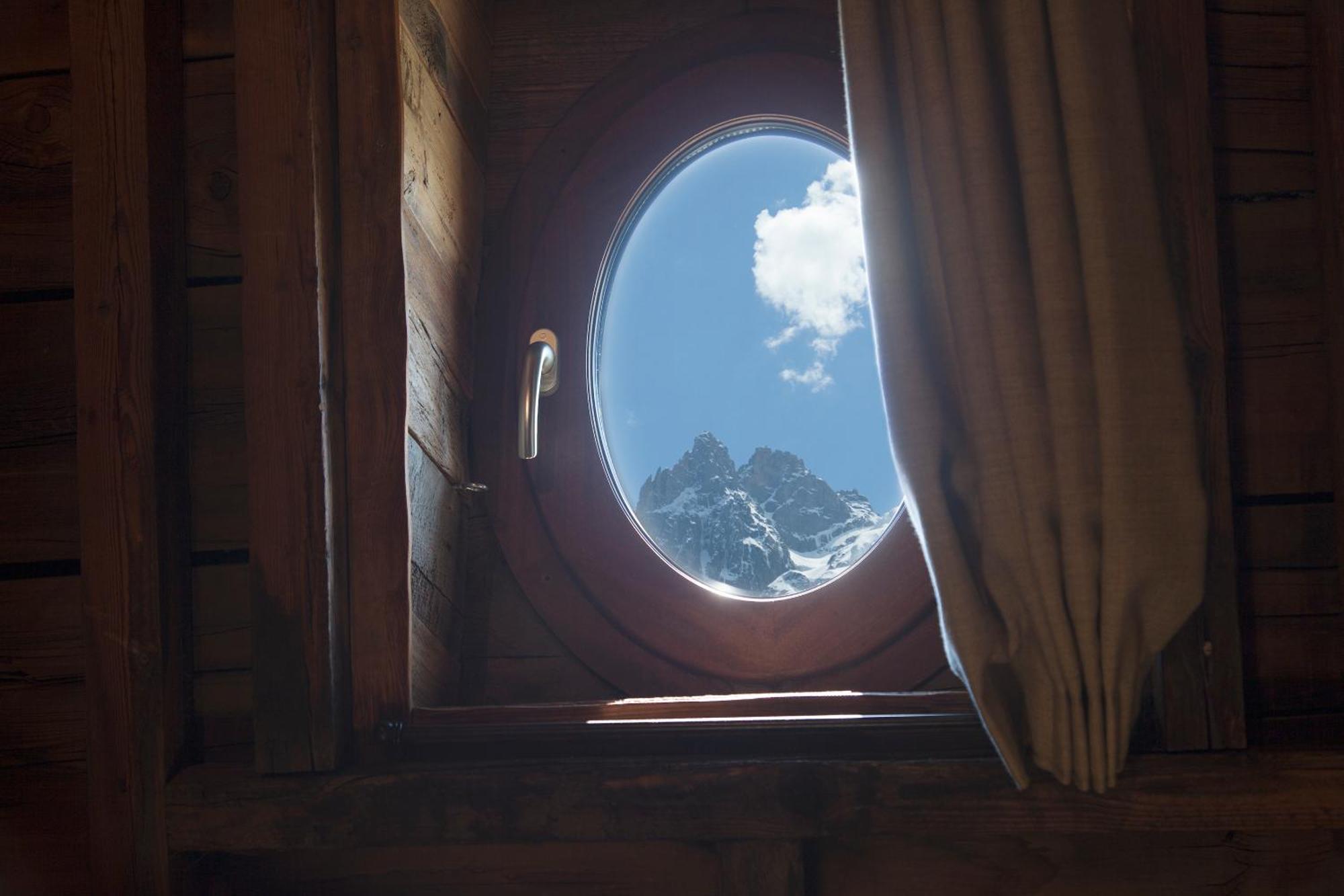 Chambre Double Climatisée - Lune de Miel