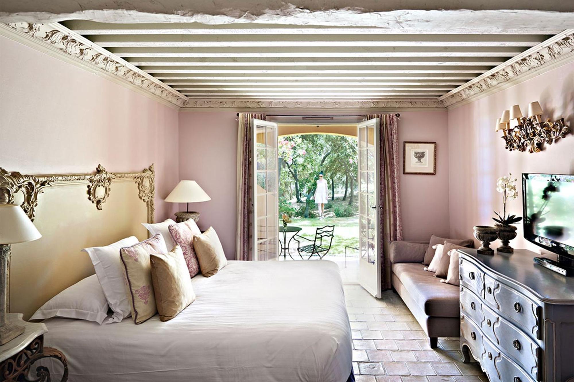 Villa Room,695507424:JPEG