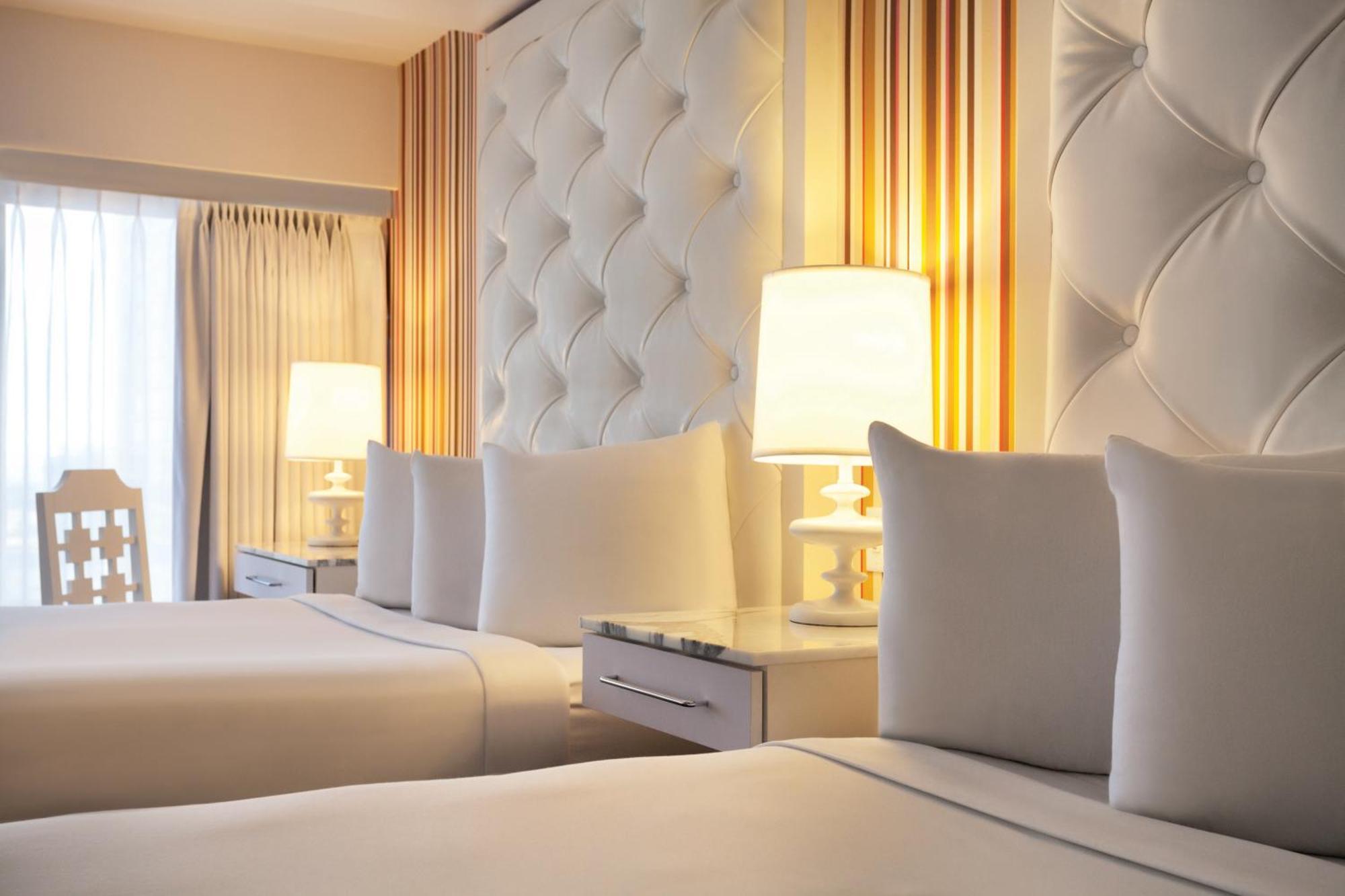 Chambre Go 2 Lits Queen-Size Vue sur High Roller - Non-Fumeurs