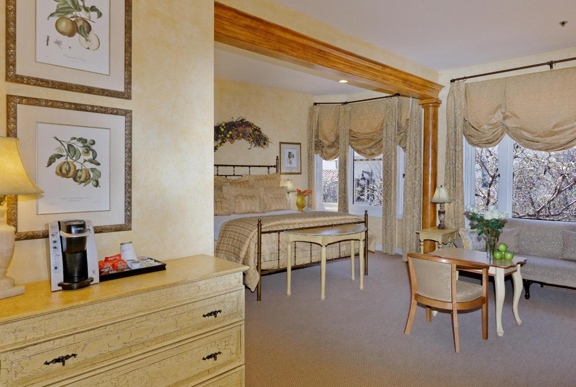 Superior King Room