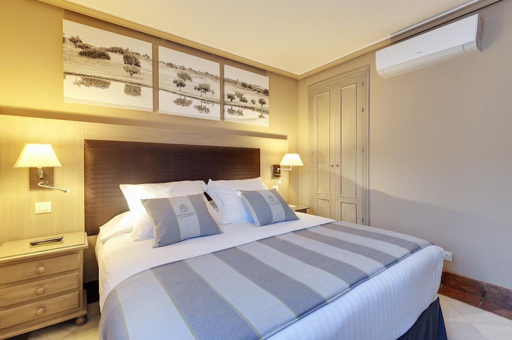 Superior Double or Twin Room,1706266632:JPEG