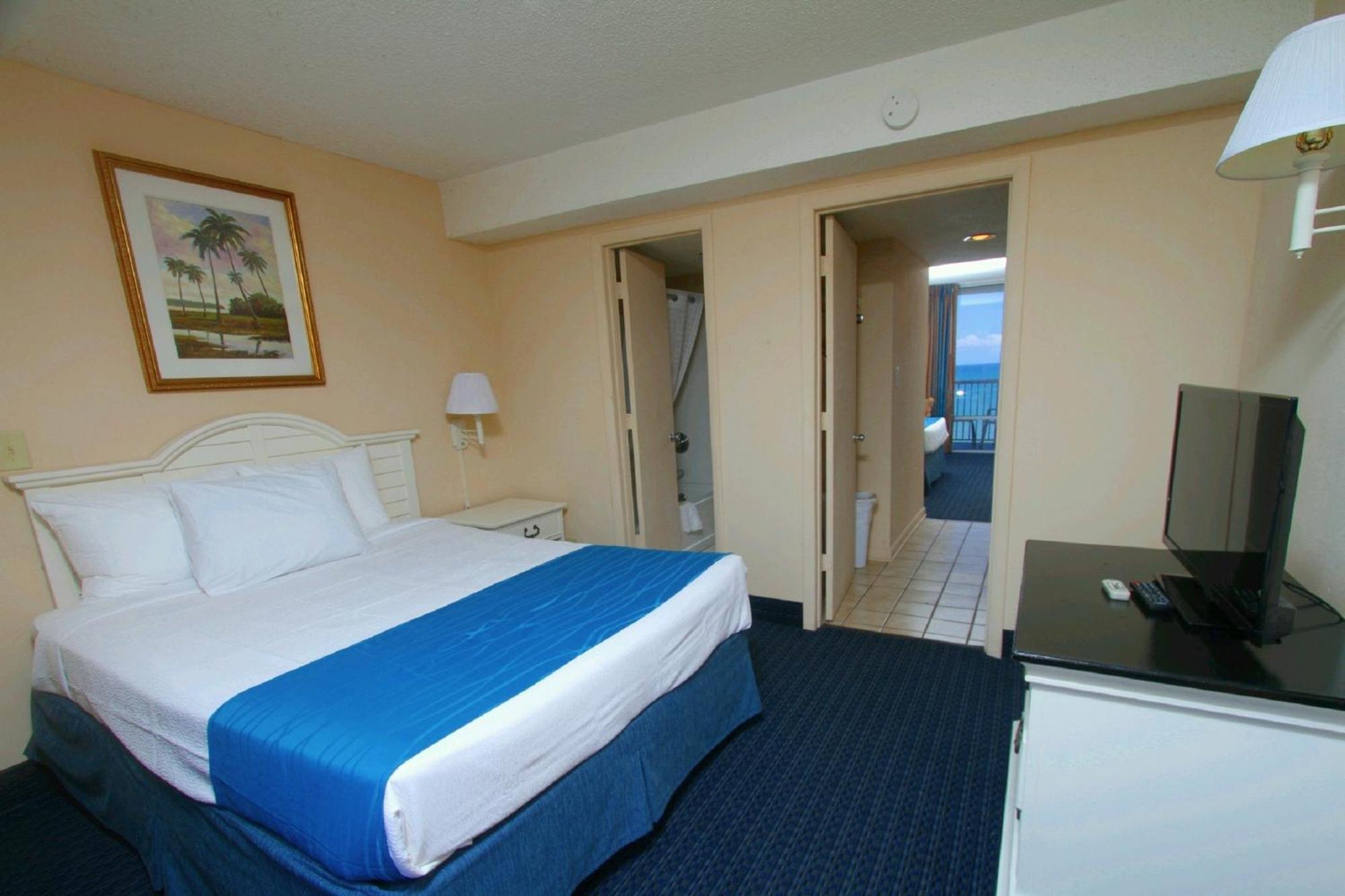 Oceanfront 2 Bedroom Balcony