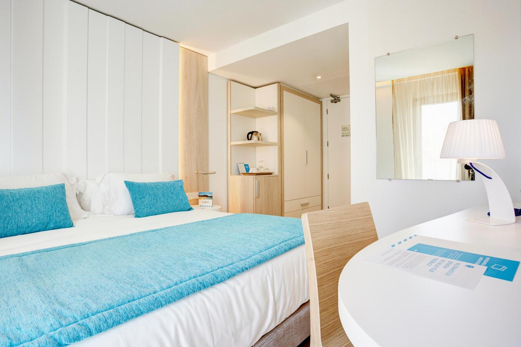 Standard Room Partial Sea View