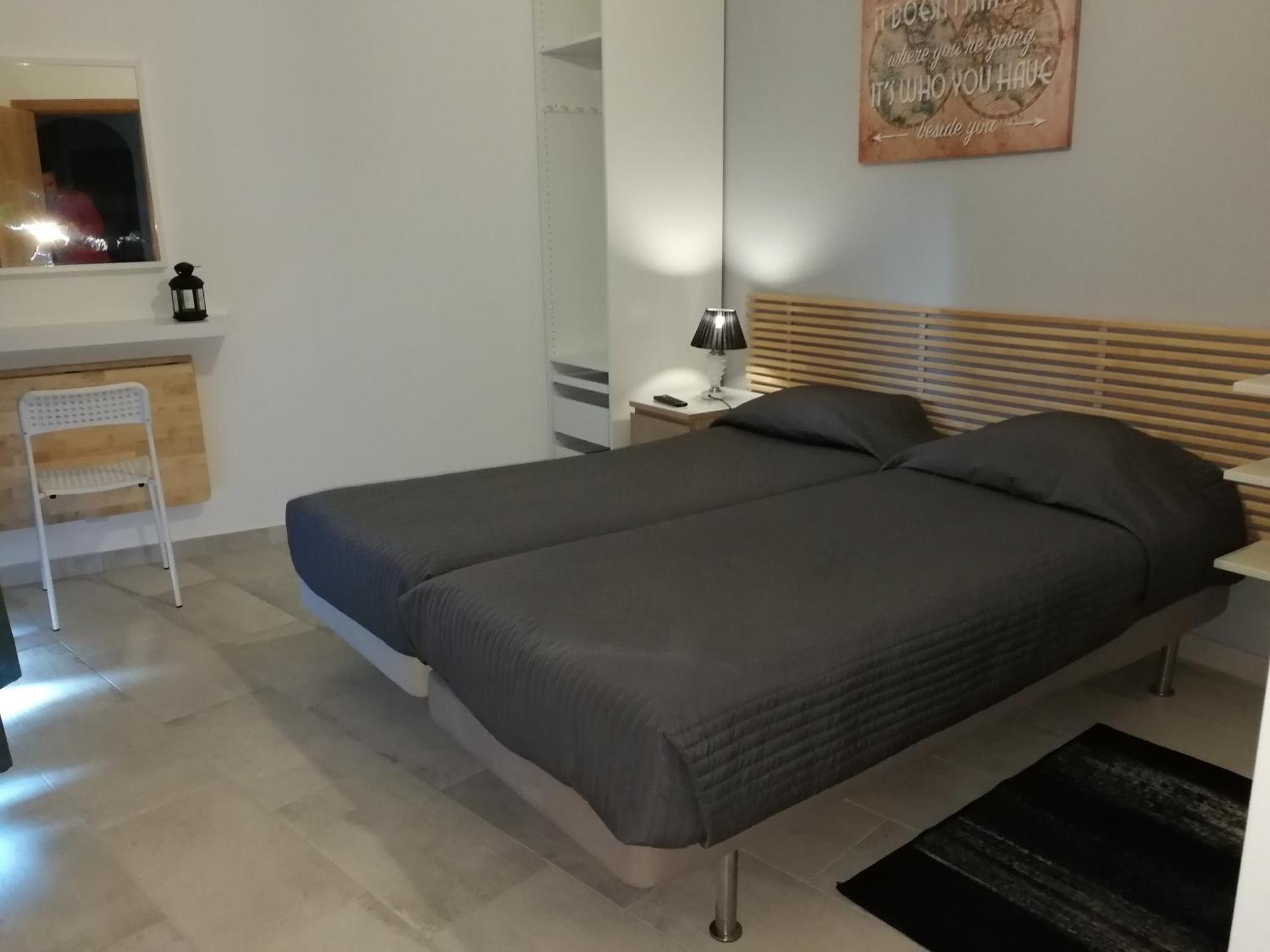 Twin Room Private Bathroom