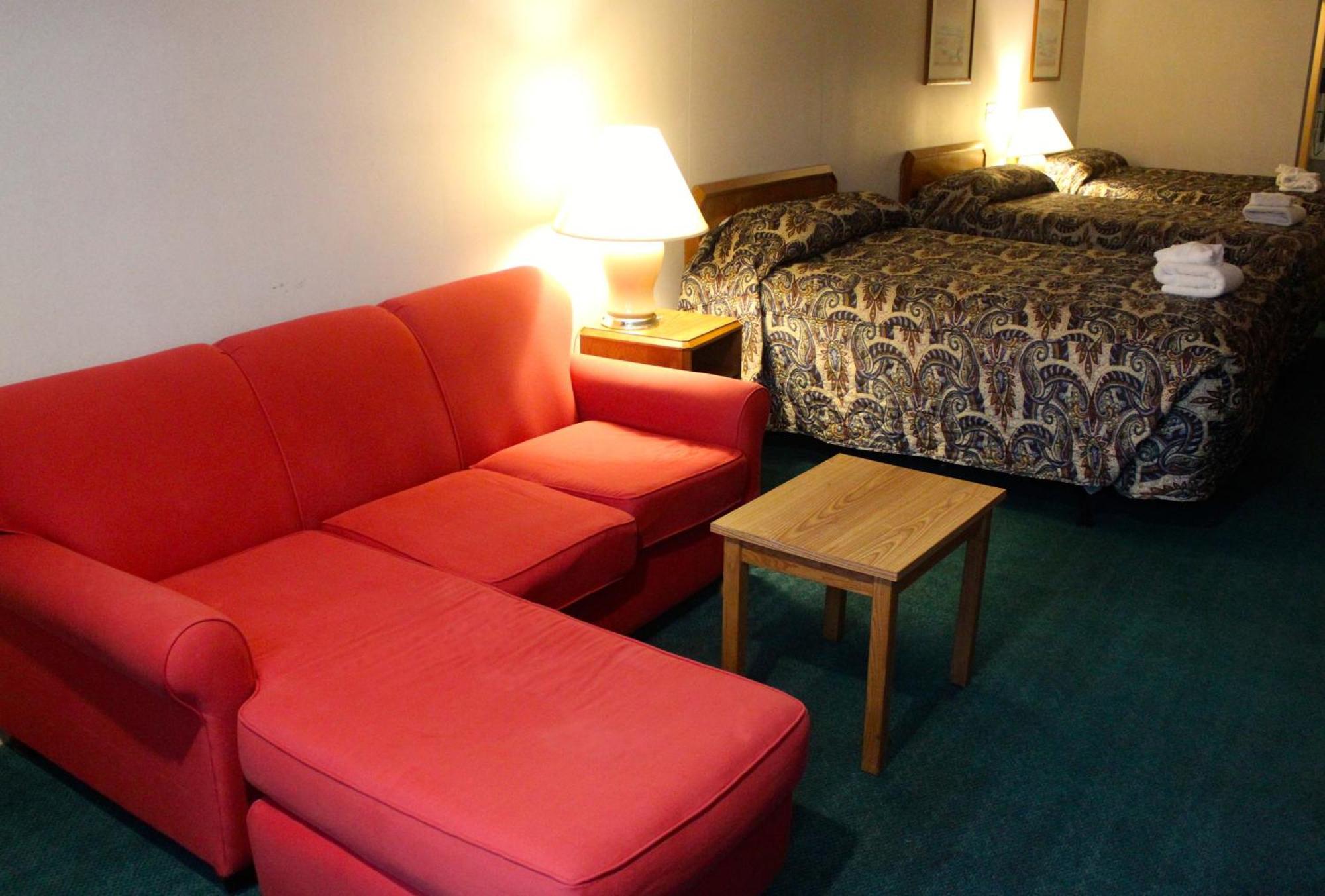 Deluxe Family Room