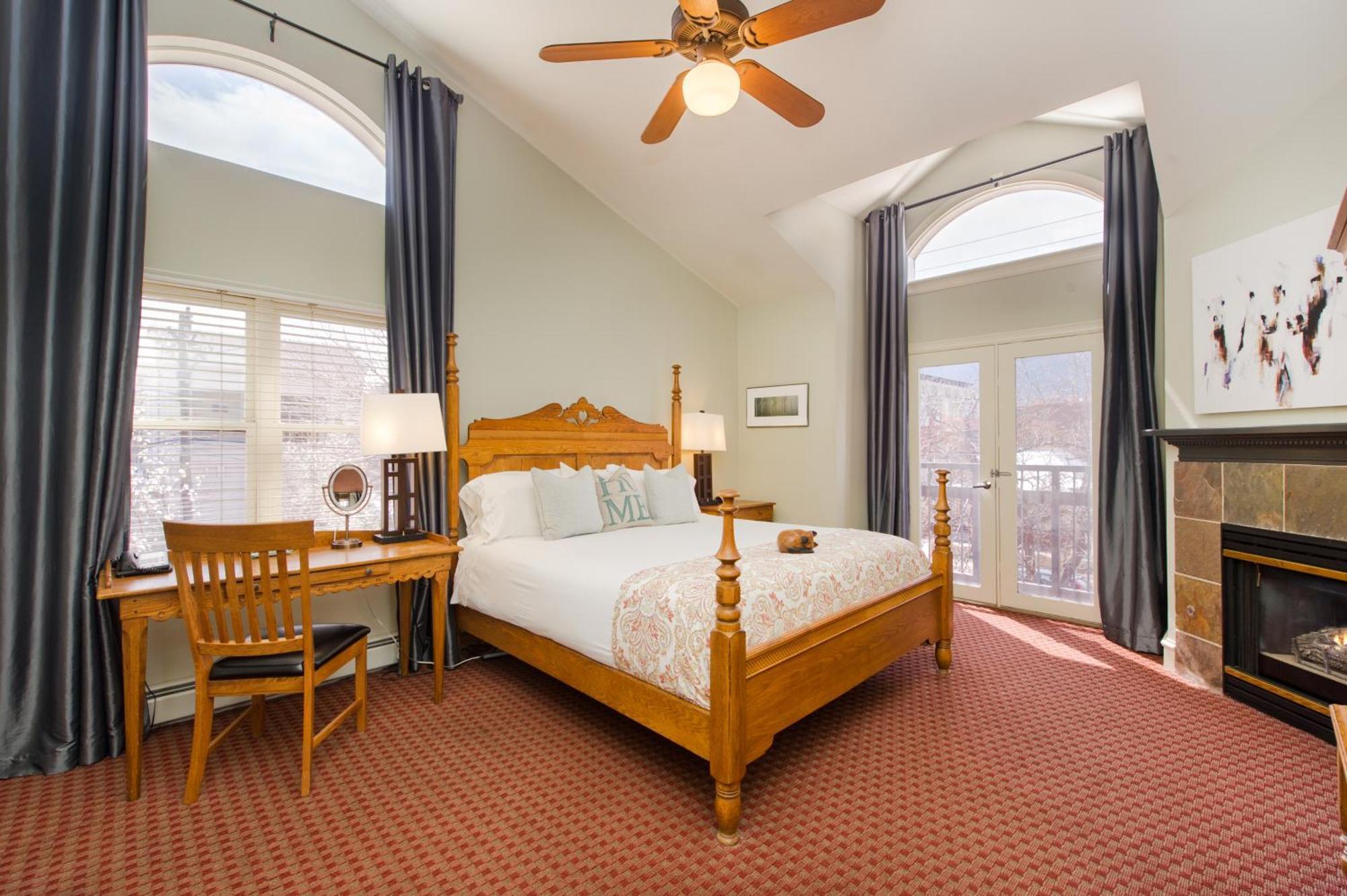 Deluxe King Room 2nd Floor