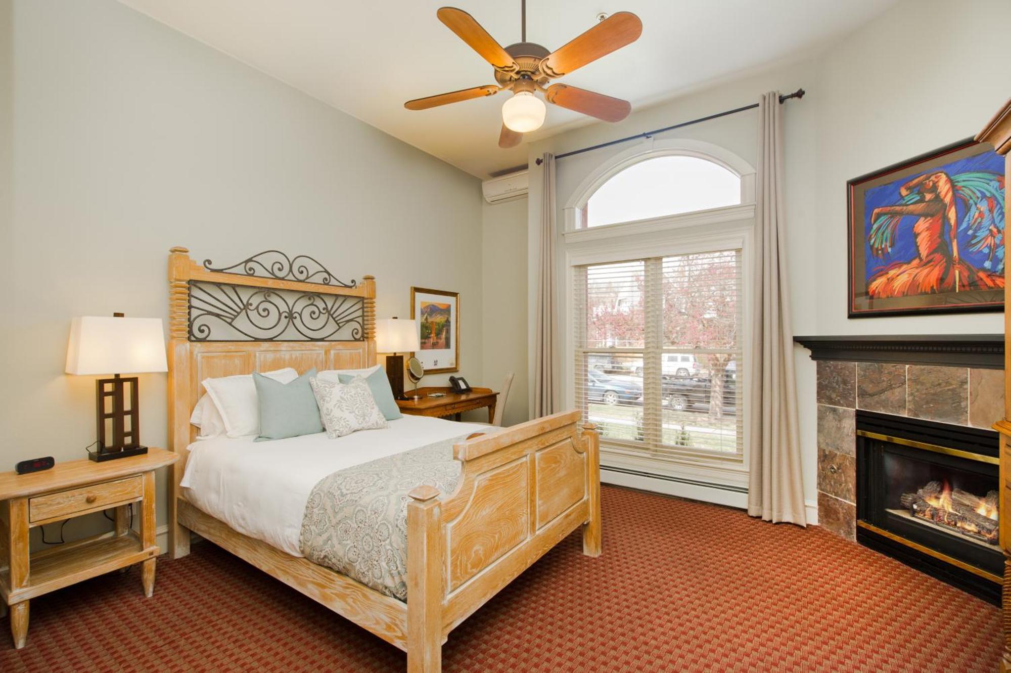 Deluxe Queen Room 2nd Floor