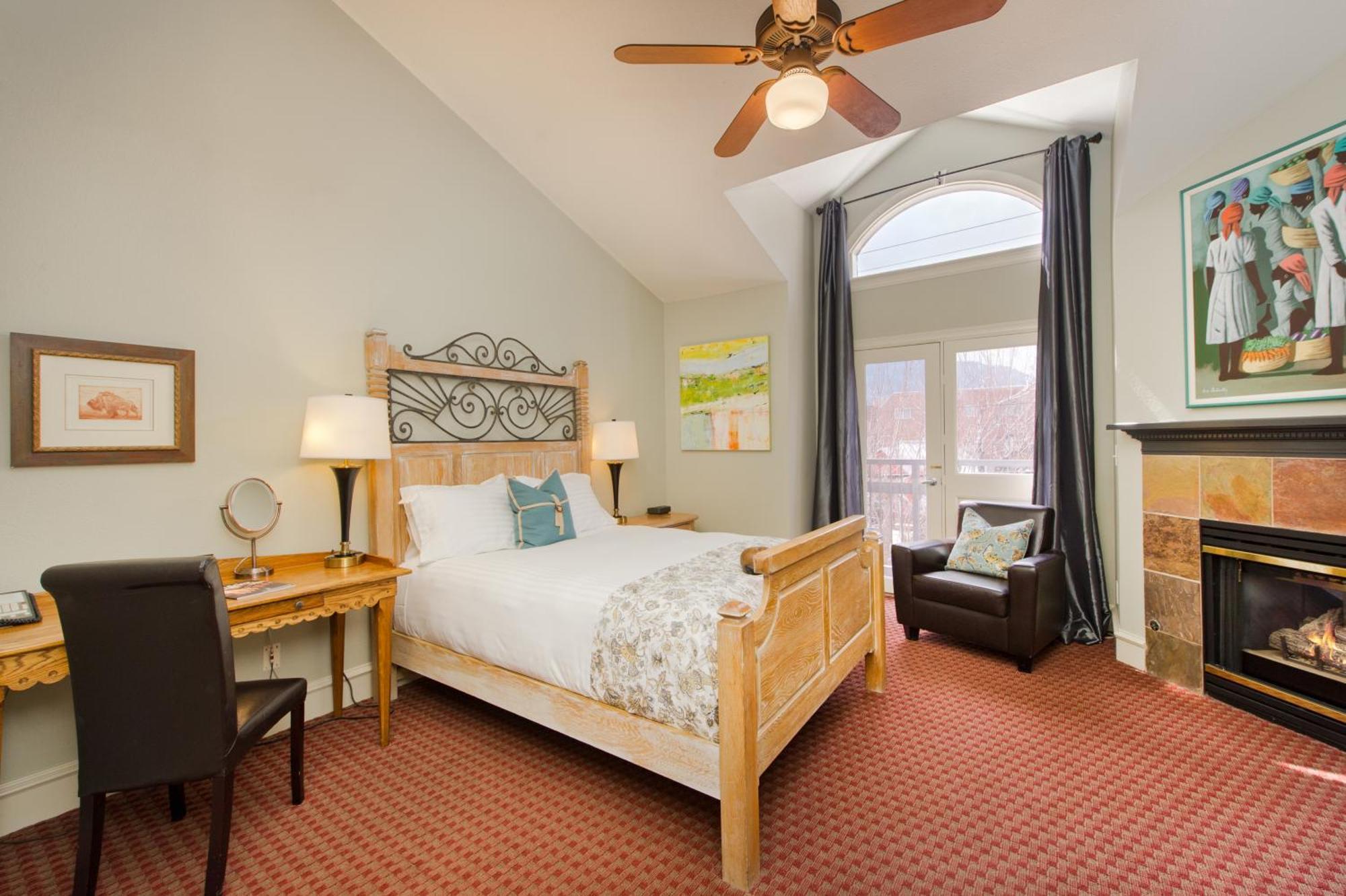 Deluxe Queen Room 2nd Floor