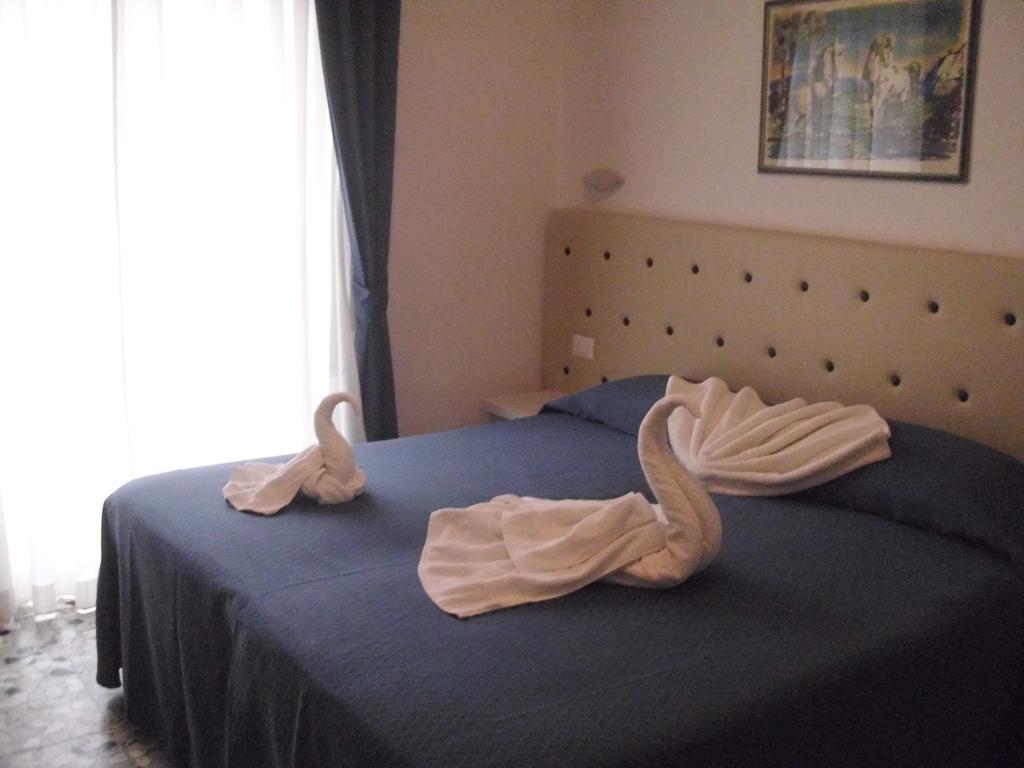 Camera Matrimoniale/Doppia con Letti Singoli con Vista Mare
