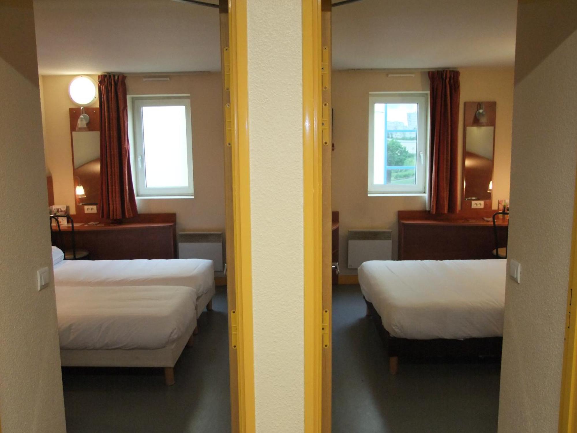 Two Connecting Rooms (1 double and 1 twin),680055105:JPEG