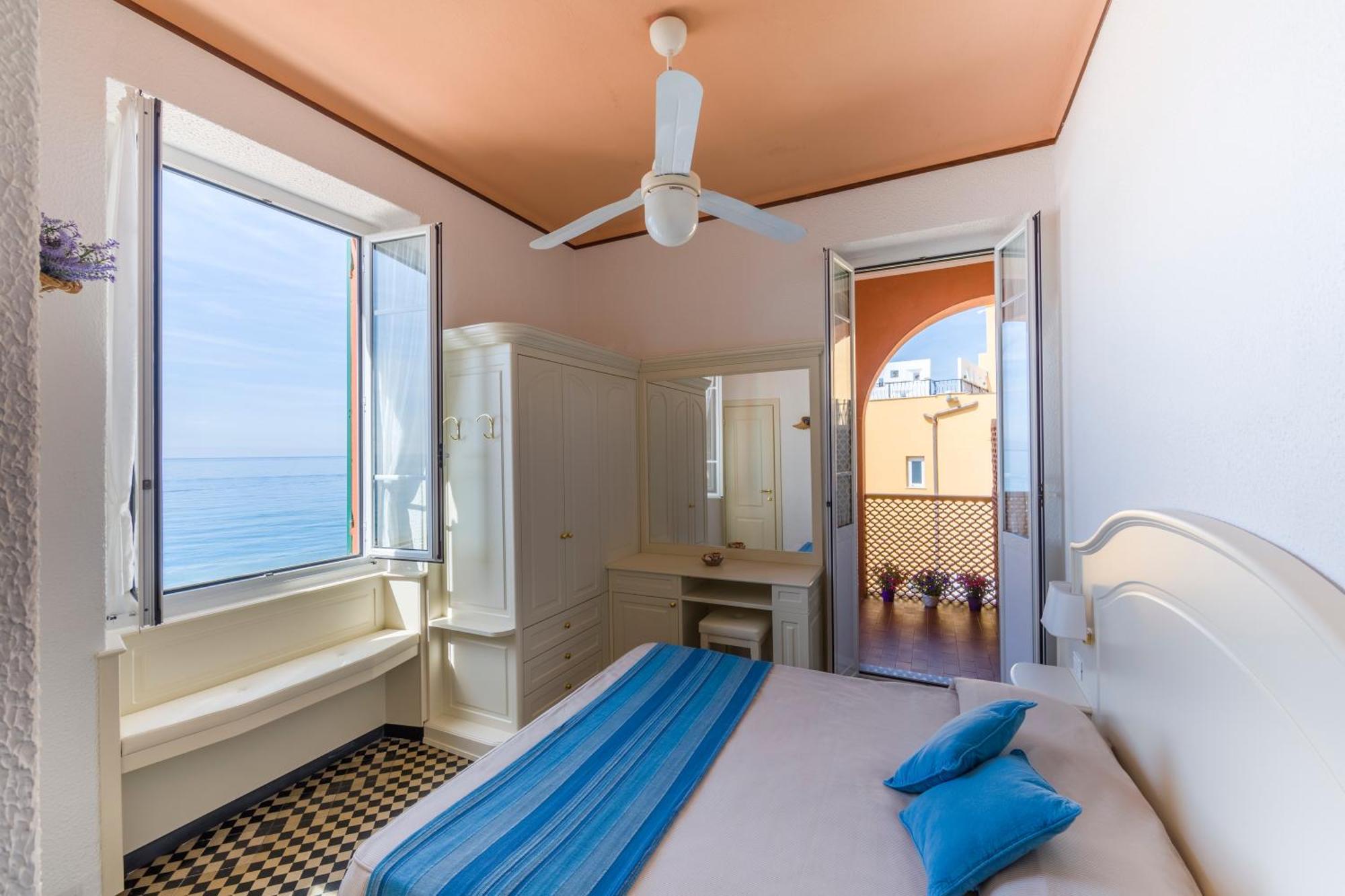 Double Room Balcony Sea View Beach