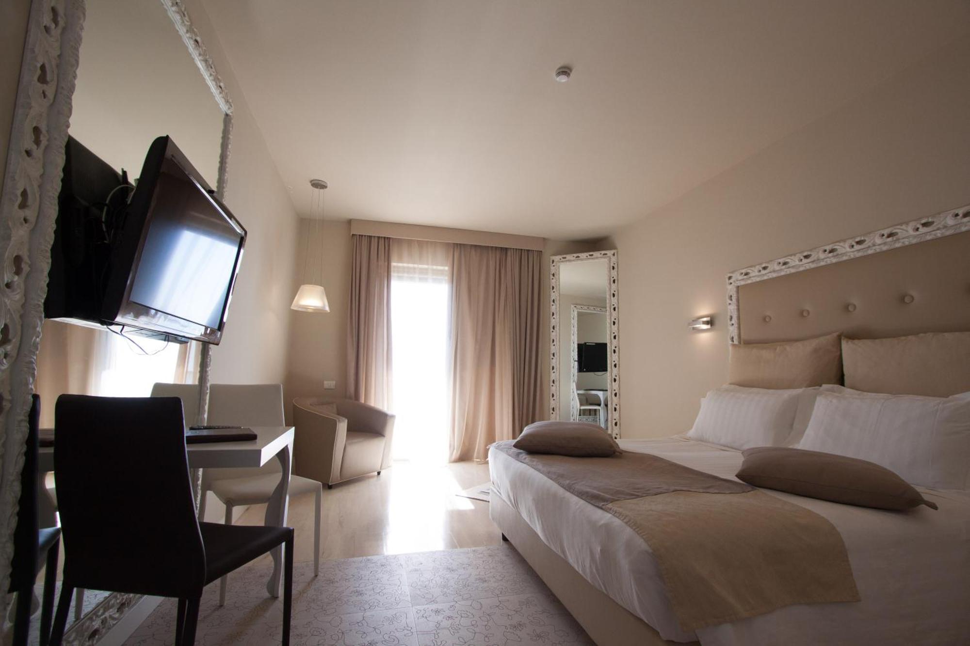 Superior Double or Twin Room Balcony Sea View