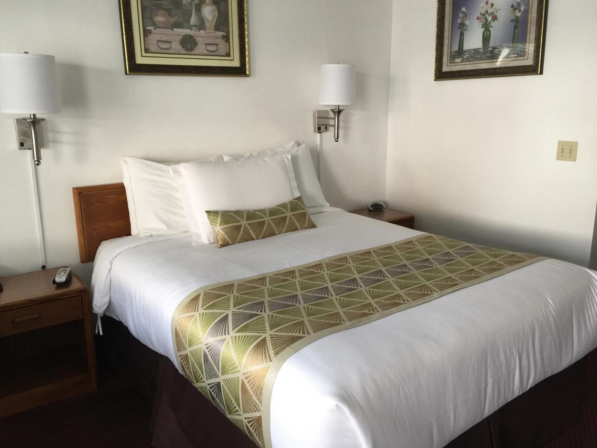Queen Room No Pets