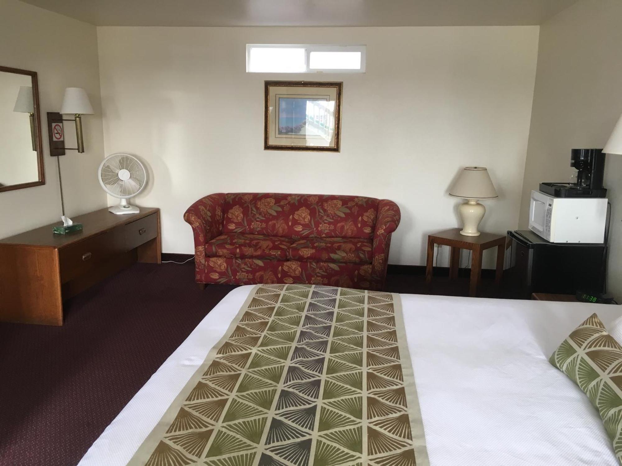 Deluxe King Room No pets