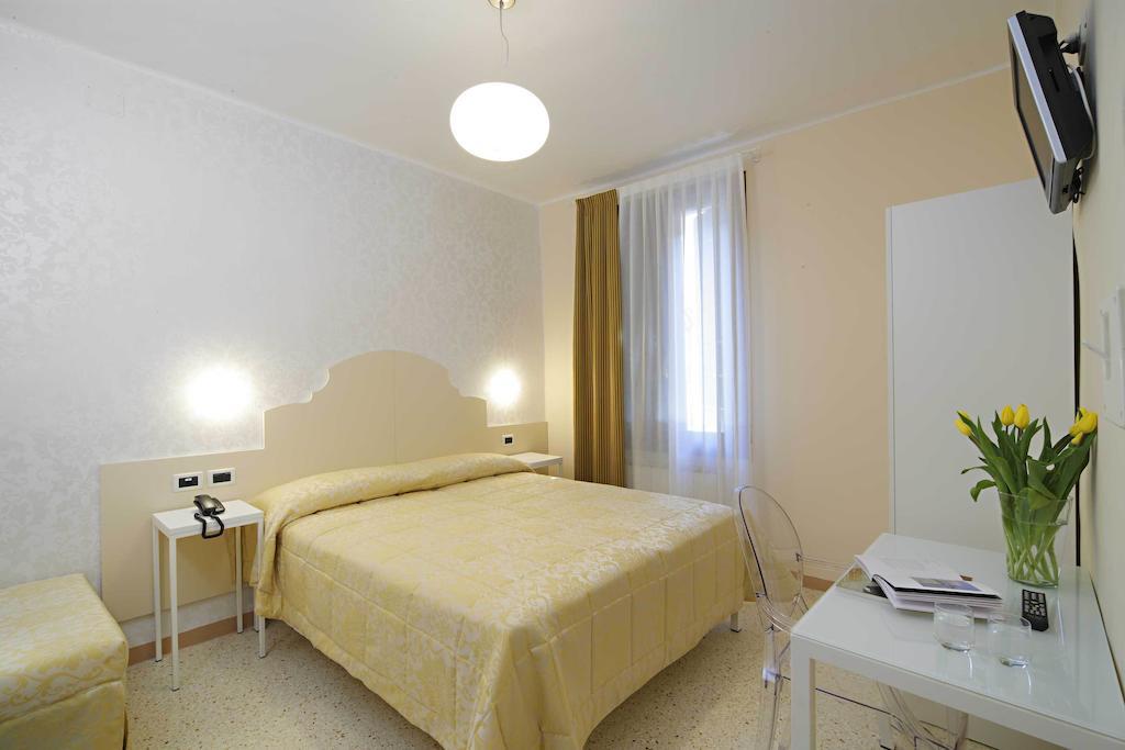 Habitación Triple Básica