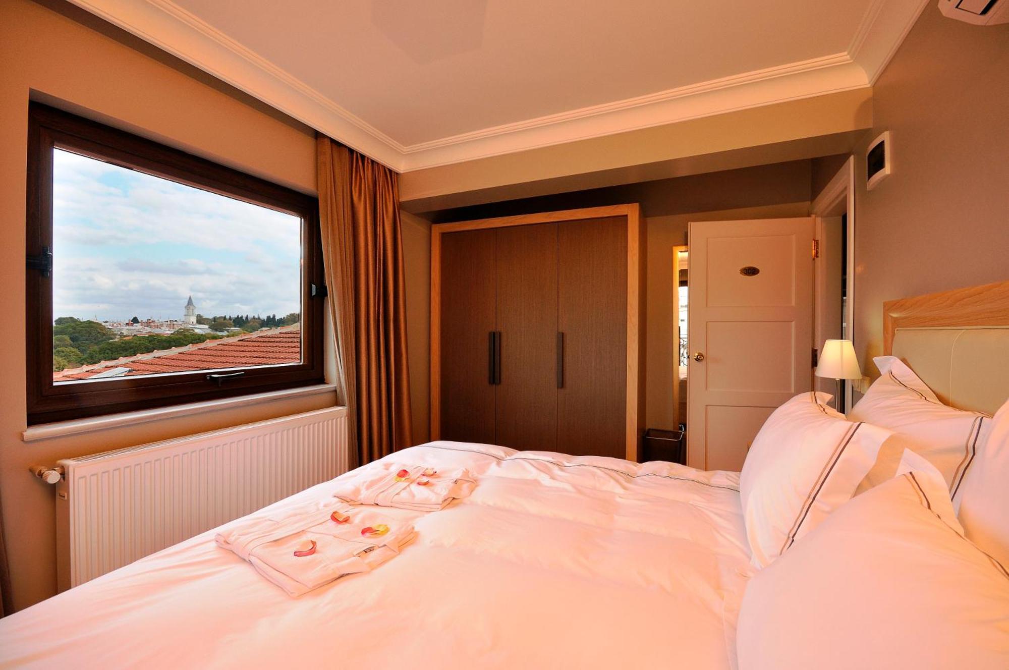 Deluxe Double or Twin Room Sea View