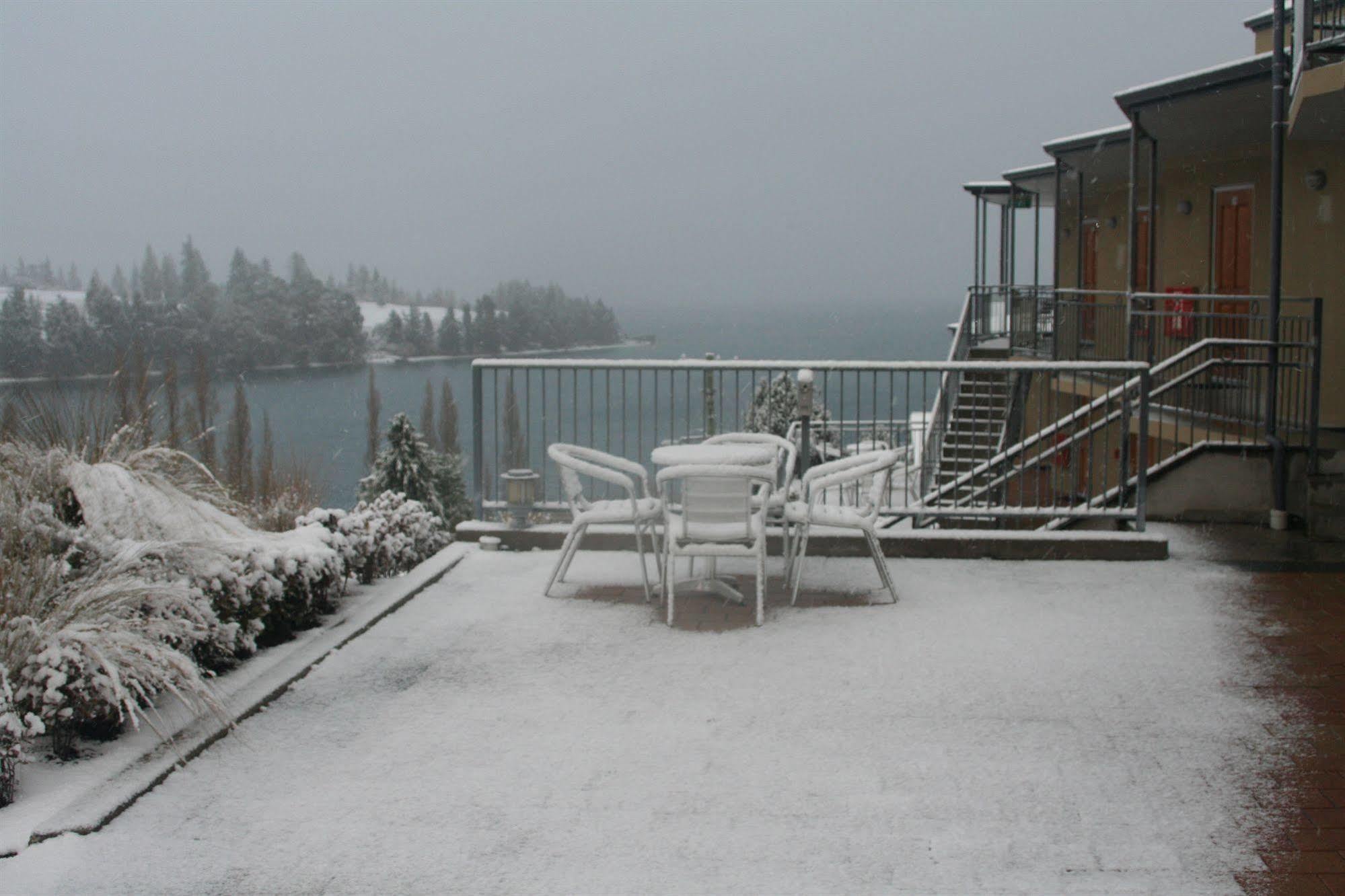 Small Studio Lake View