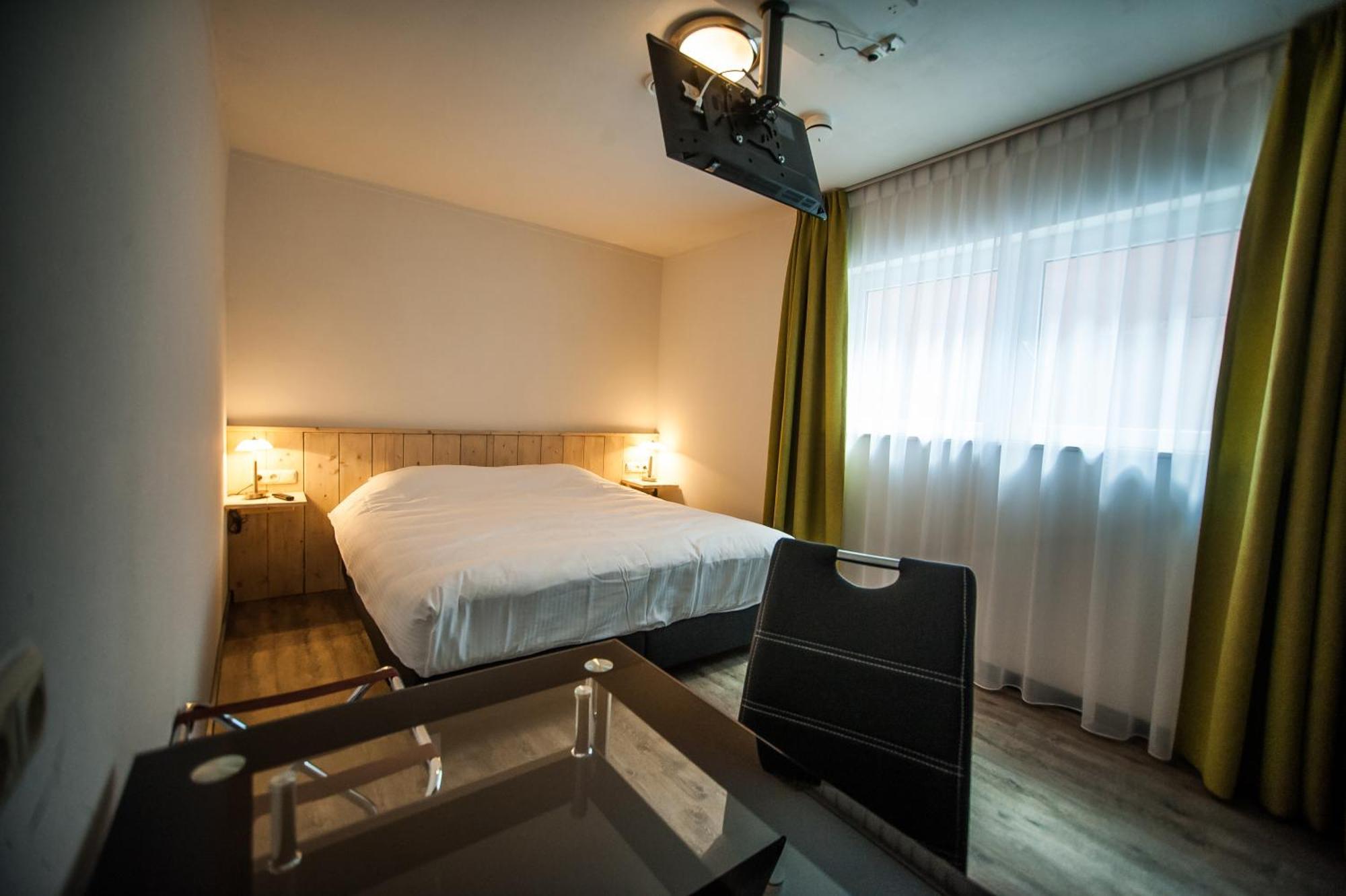 Triple Room Private Bathroom