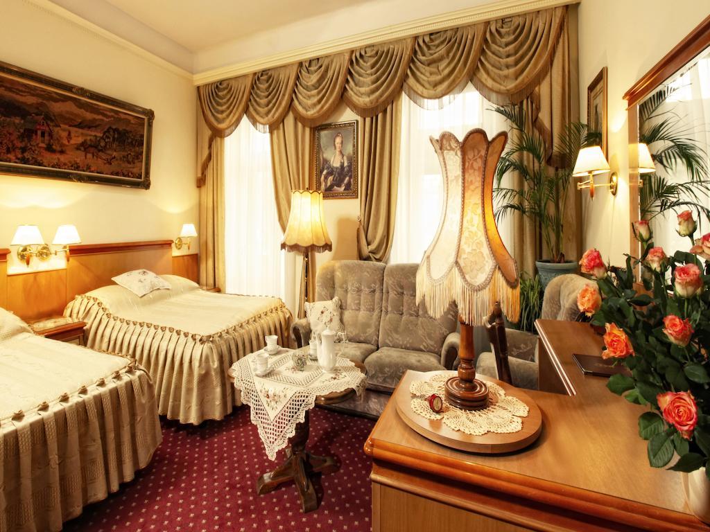 Double or Twin PLUS Room