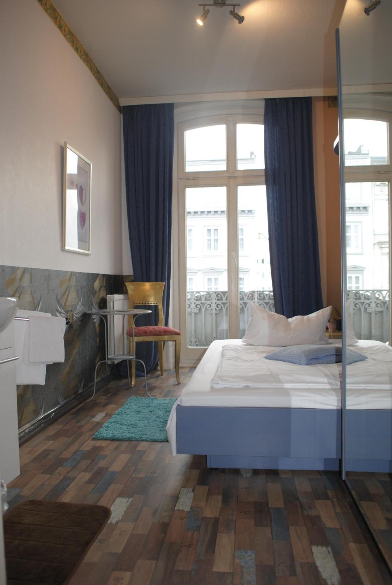 Hostel Einzelzimmer mit Gemeinschaftsbad