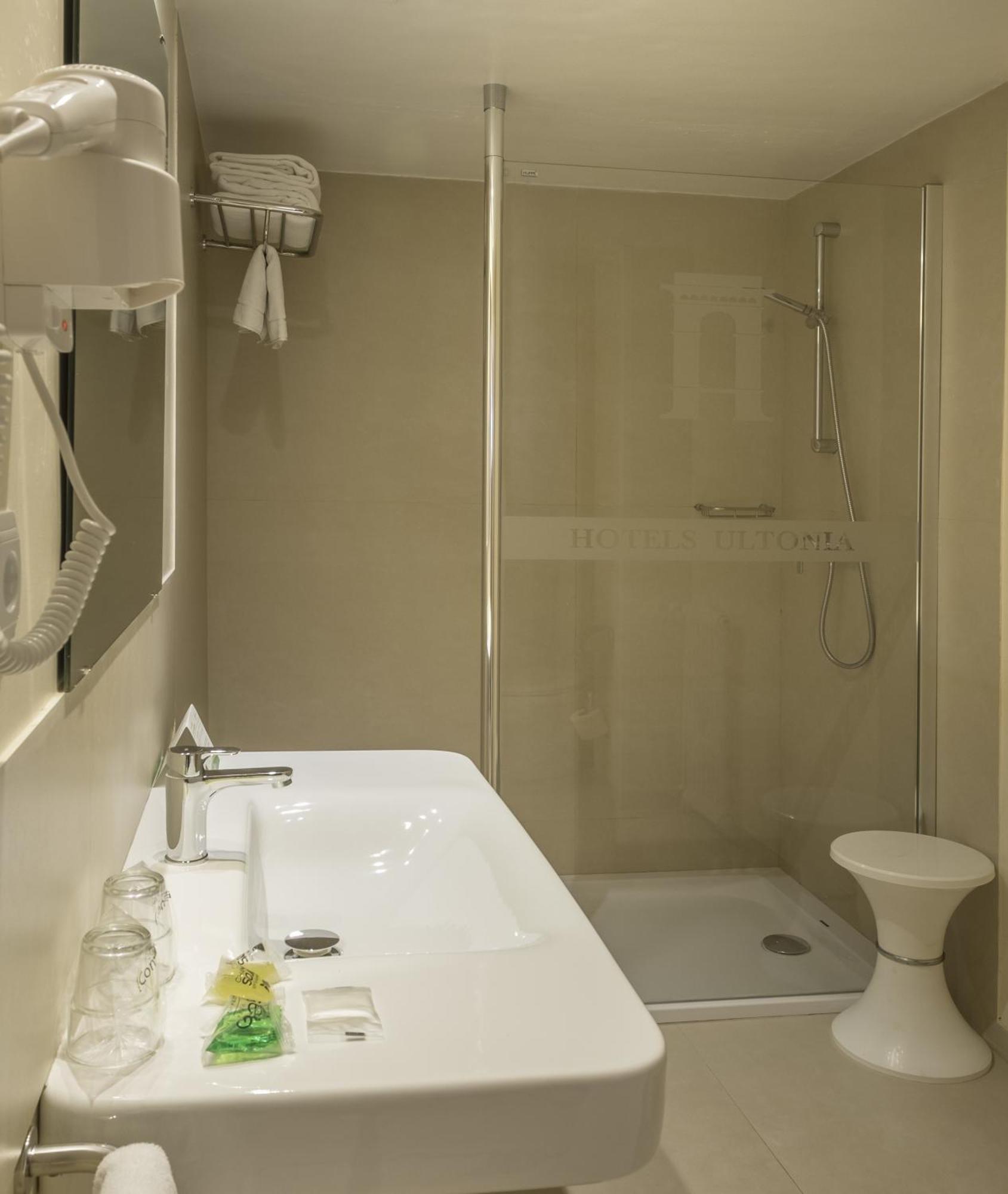 Double Room,744388333:JPEG
