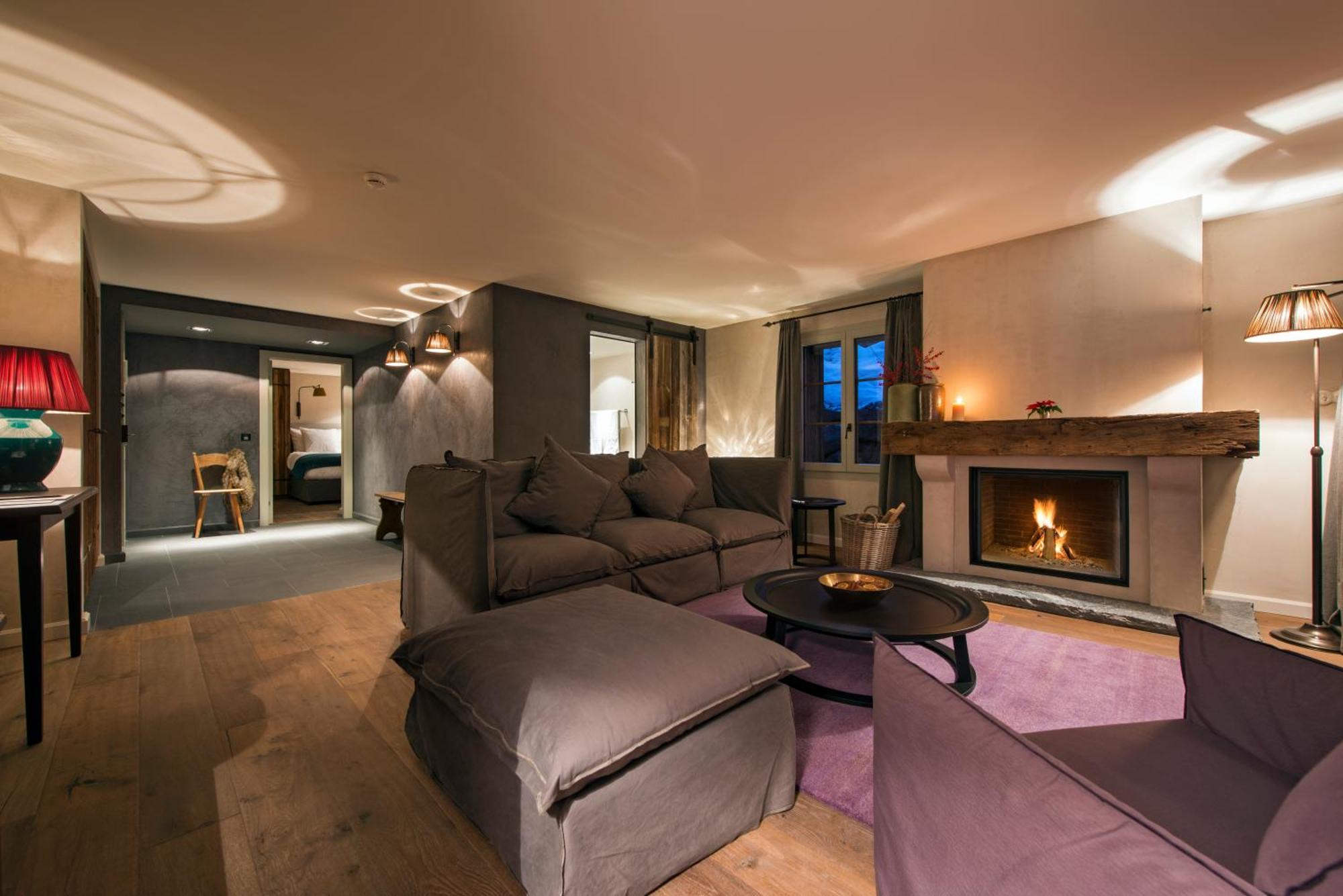 Prestige Suite Fireplace