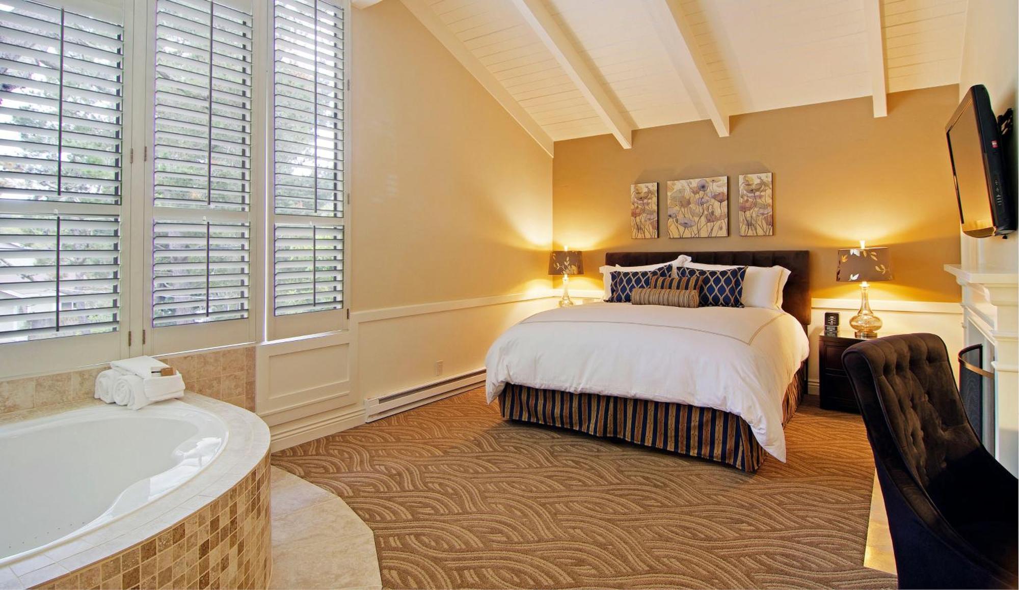 Premium King Suite