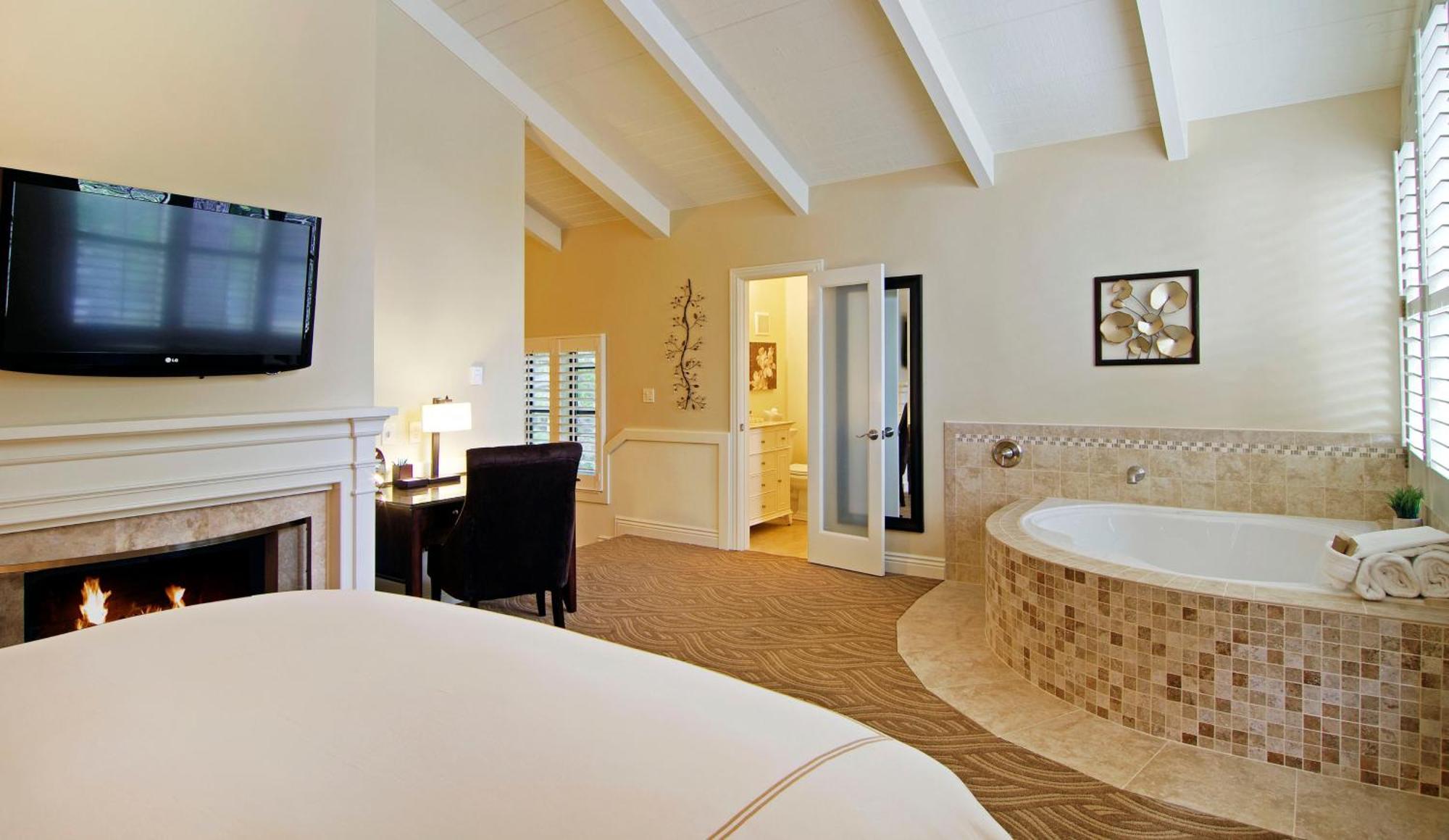 Premium King Suite