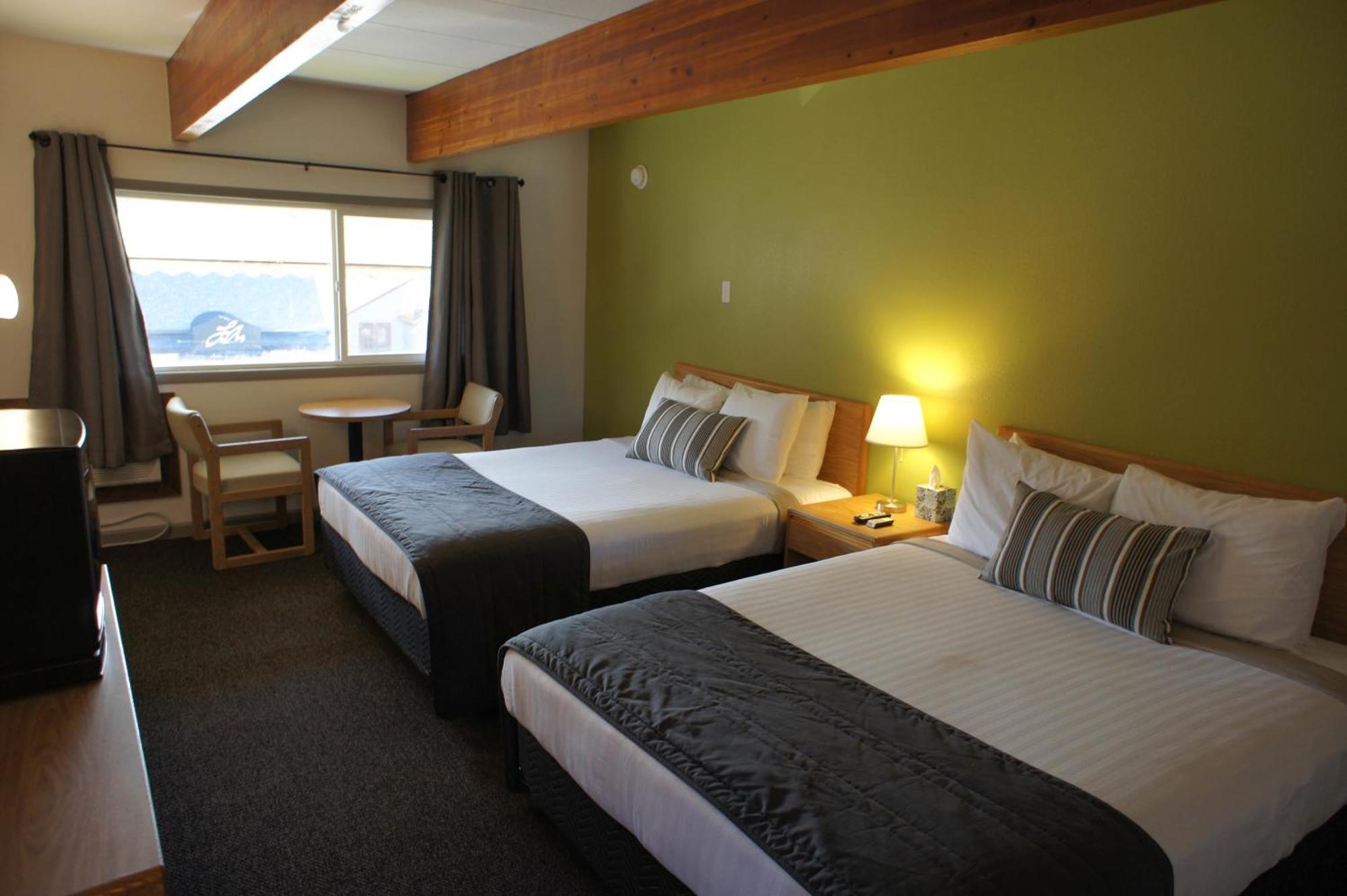 Modern Double Queen Room