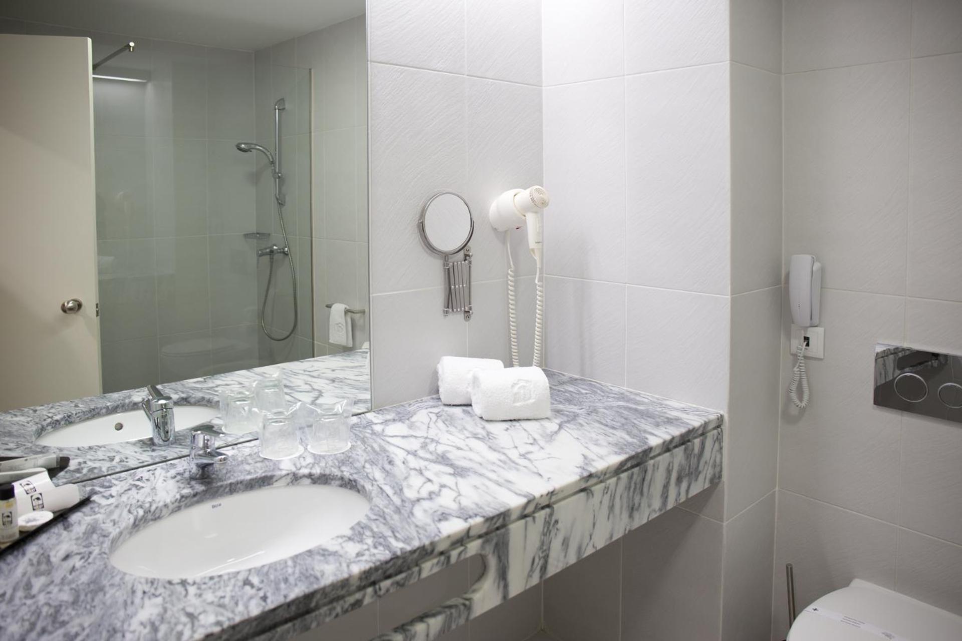 Double or Twin Room Balcony