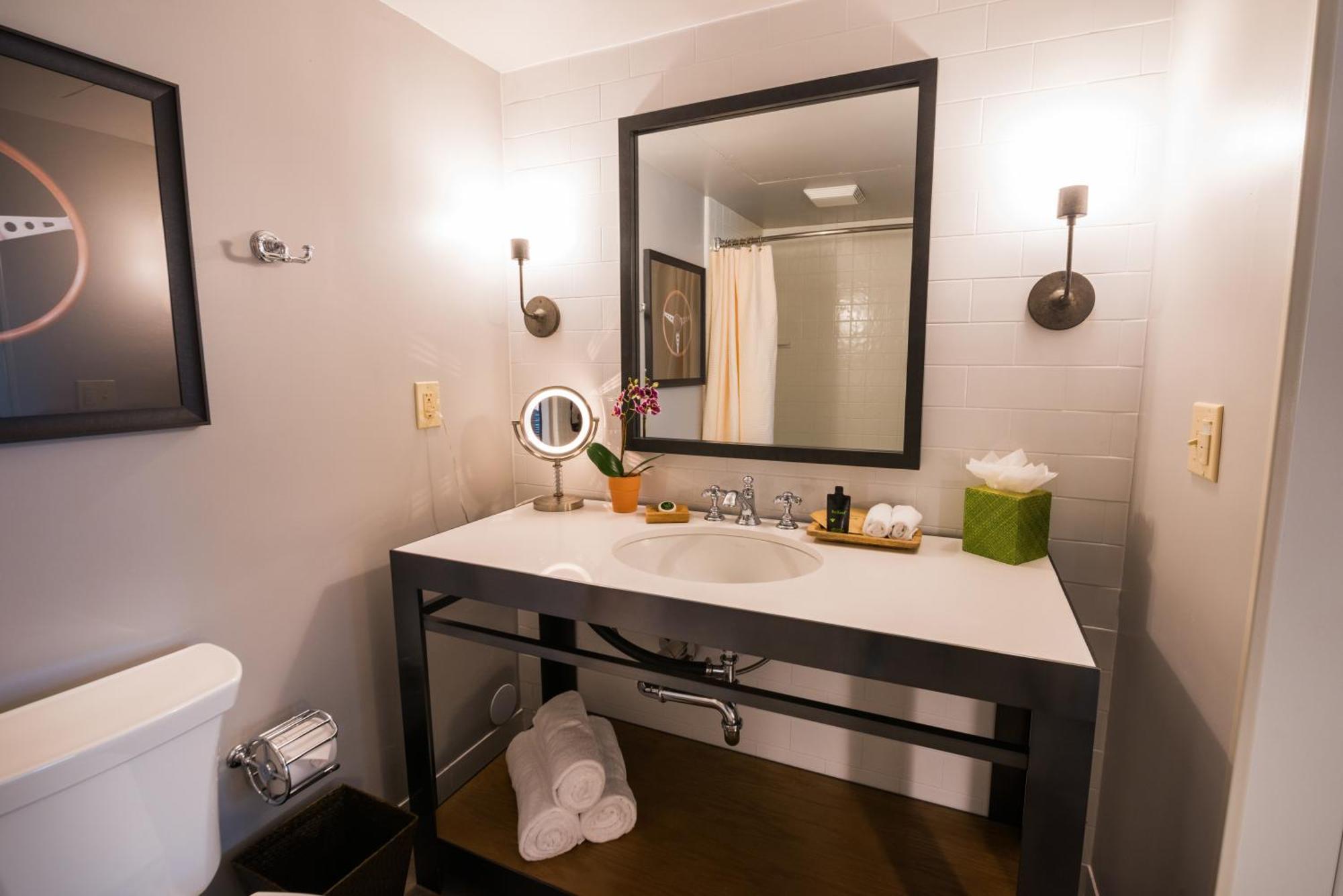 Two Queen Forest View,938629231:JPEG