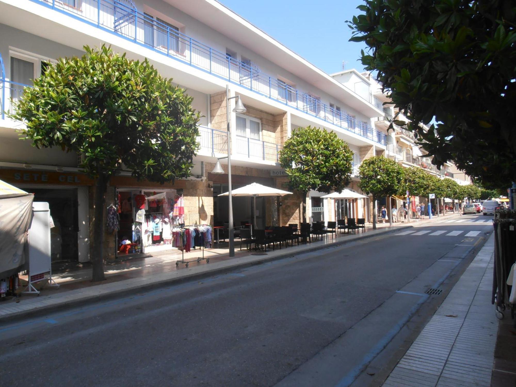 Eenvoudige Tweepersoonskamer met Balkon