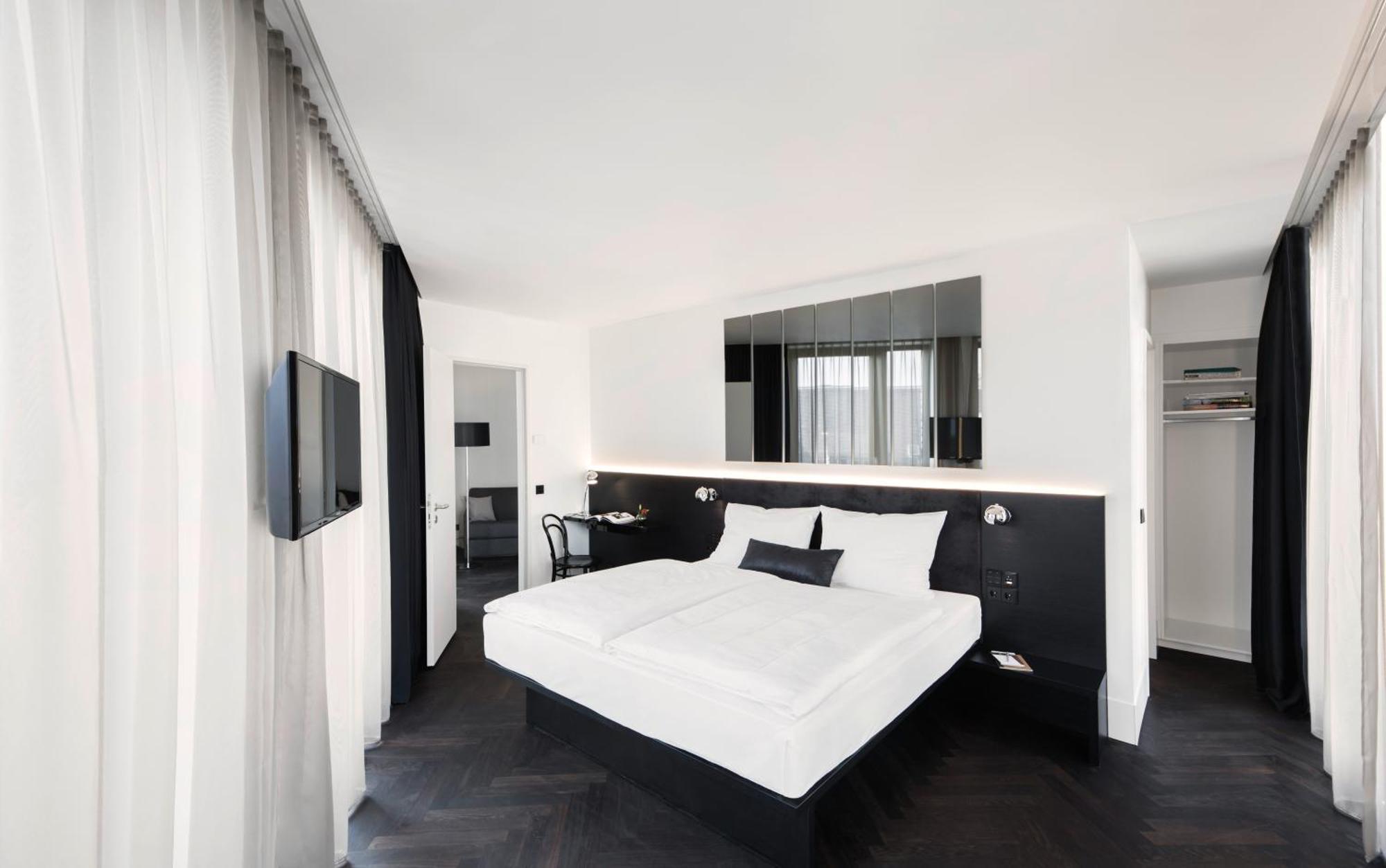 ROOMY Plus