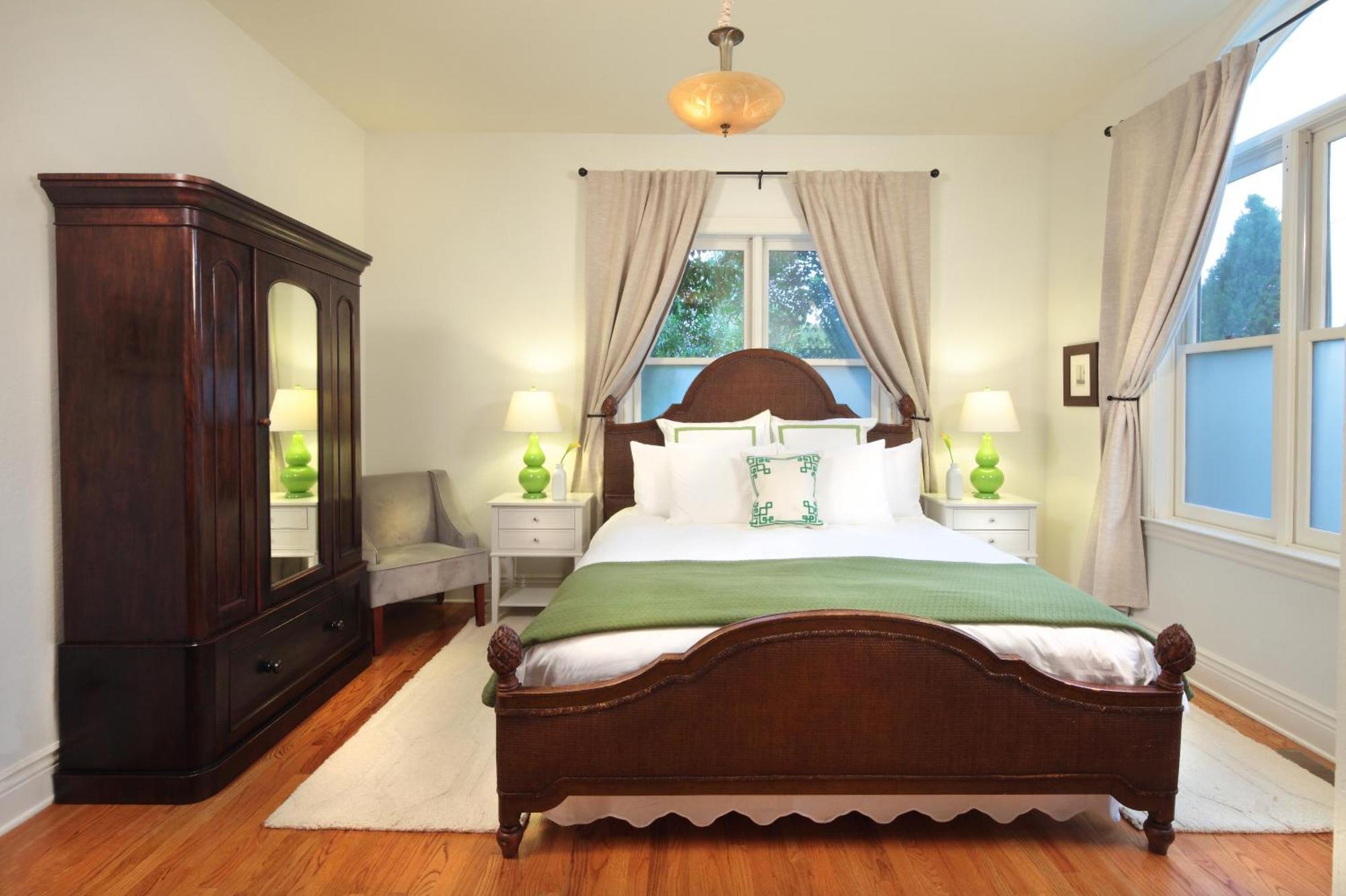 Superior King Room