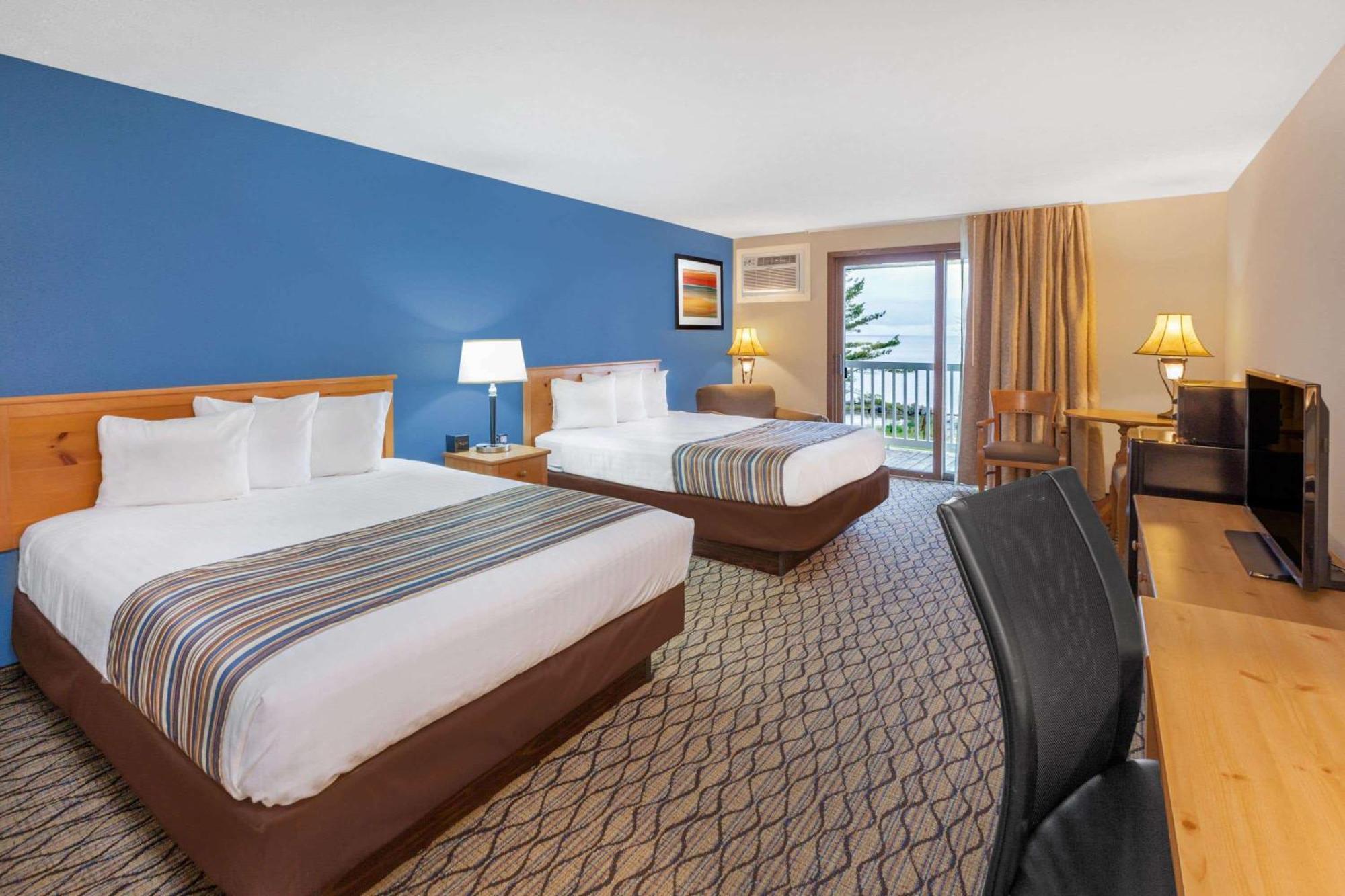 Queen Room Two Queen Beds Disability Access or Non-Smoking