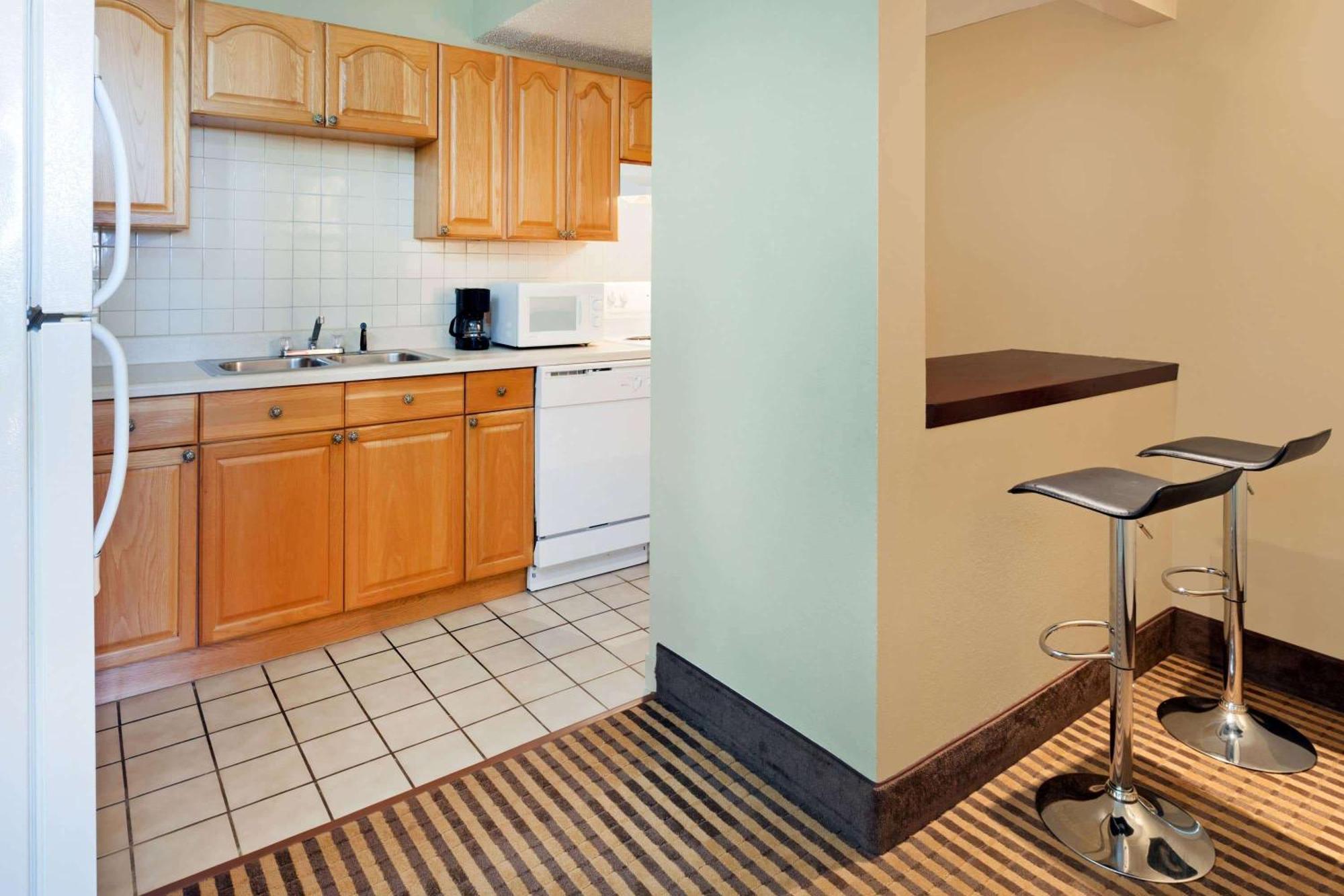Family King Suite Non-Smoking