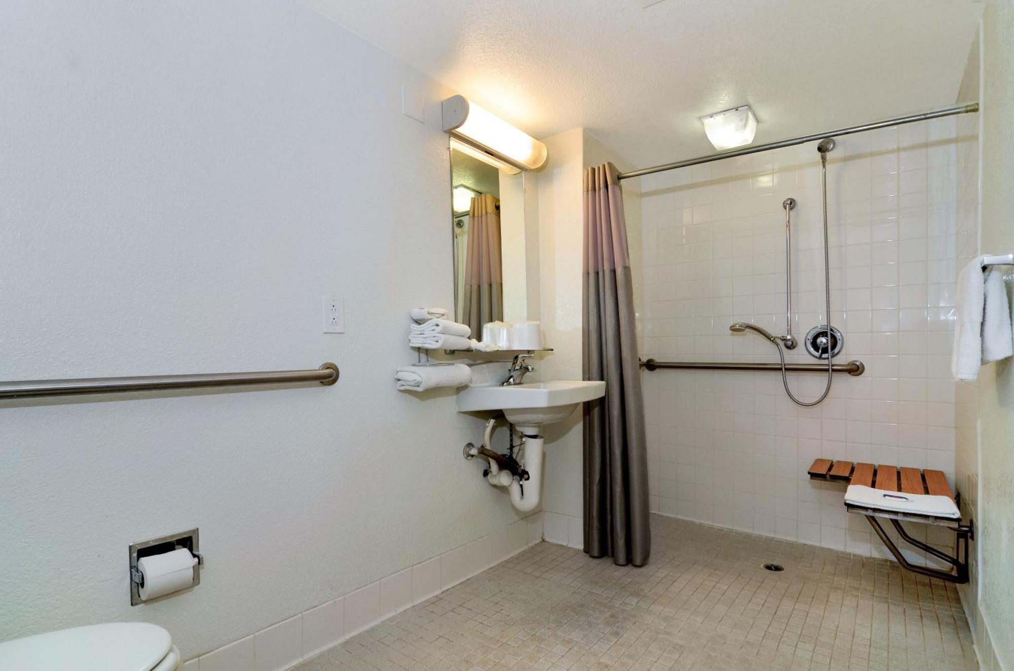 Double Room - Disability Access - Roll In Shower,796599309:JPEG