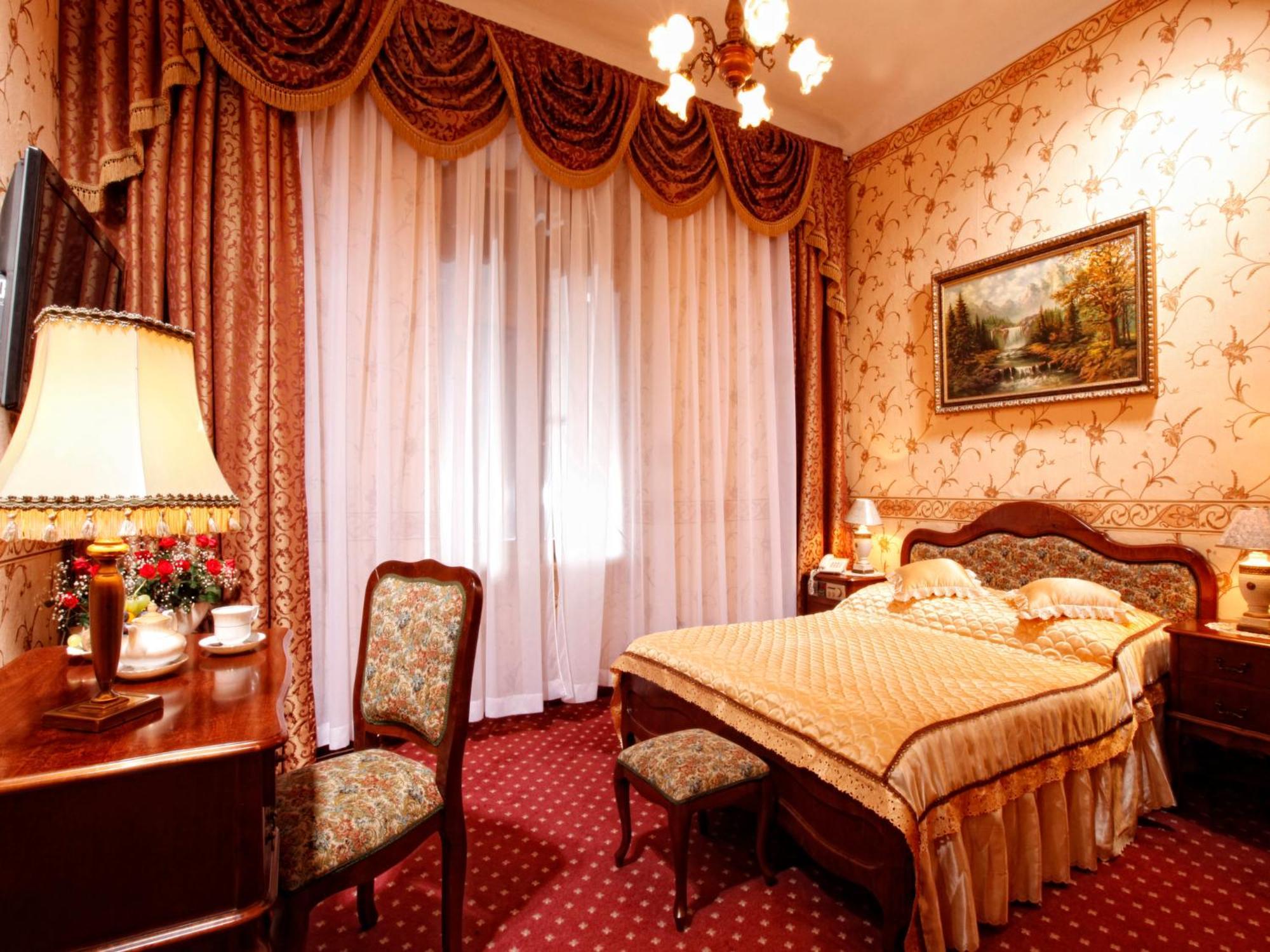 Double or Twin PLUS Room