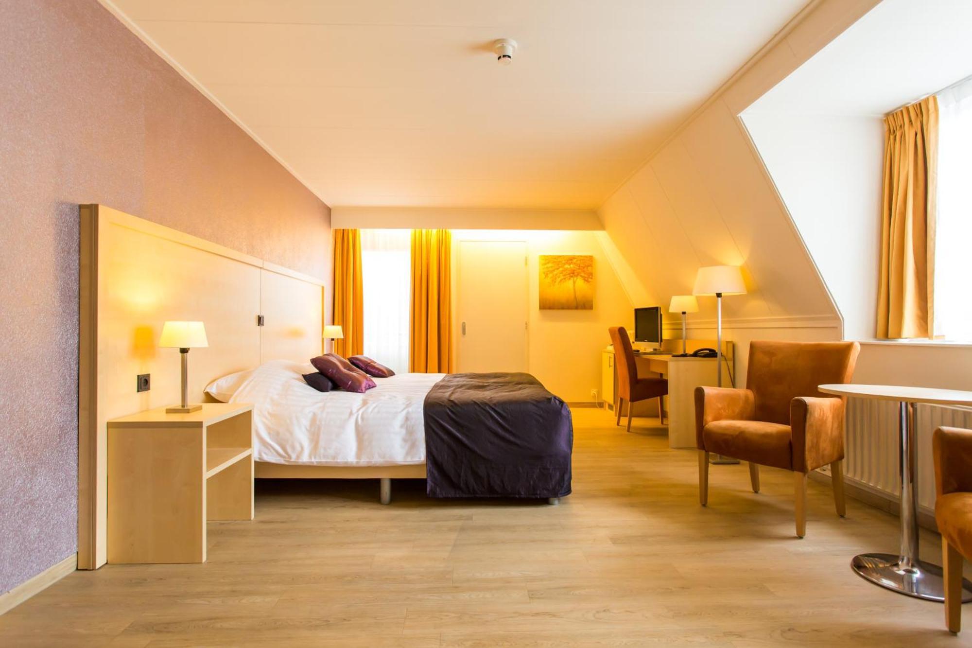 Large Double or Twin Room