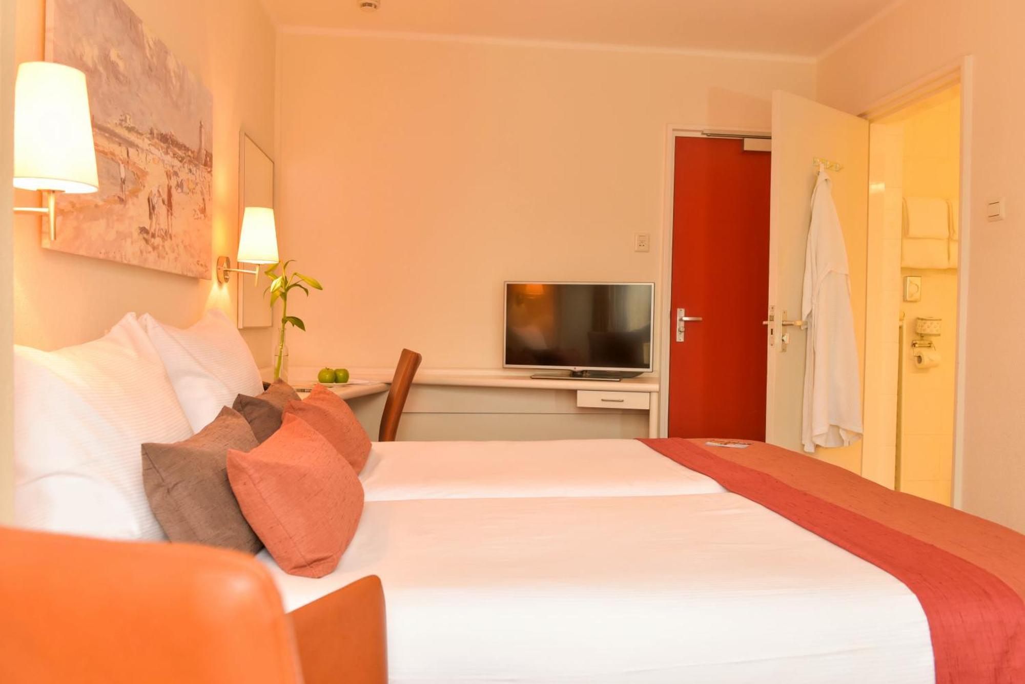 Compact Double Room