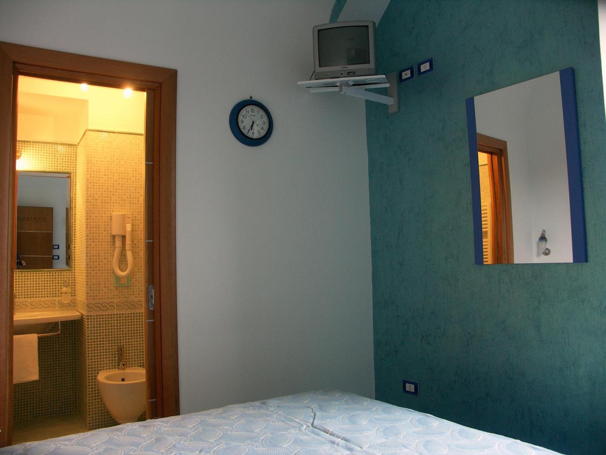 Double Room Private Bathroom
