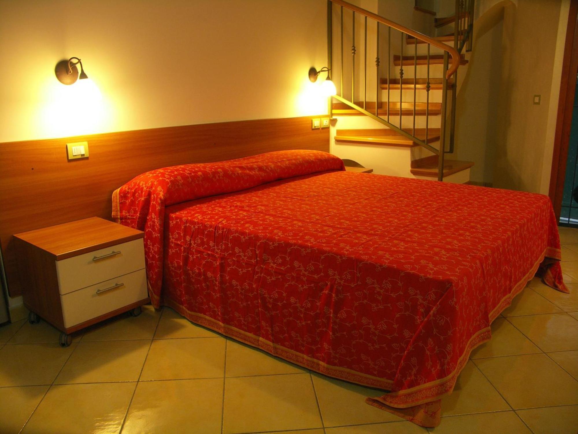Quadruple Room Split Level