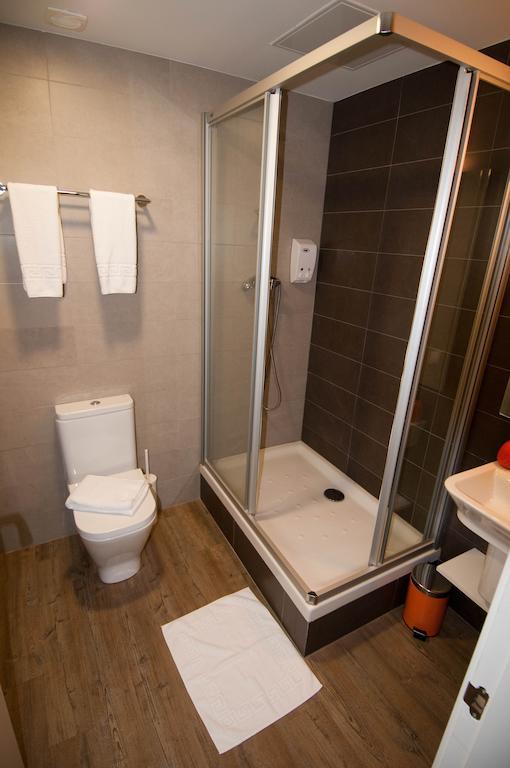 Double or Twin Room,68942942:JPEG