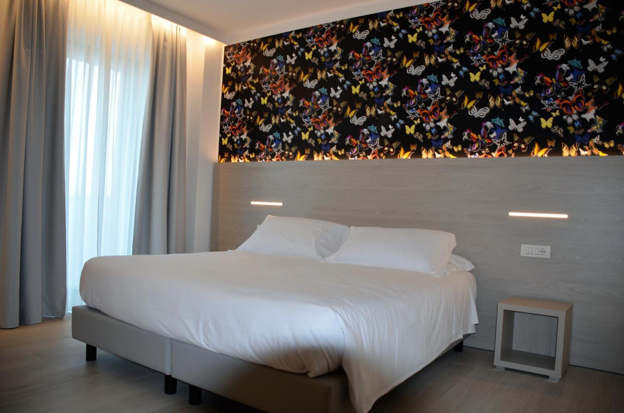 Triple Room,689295192:JPEG