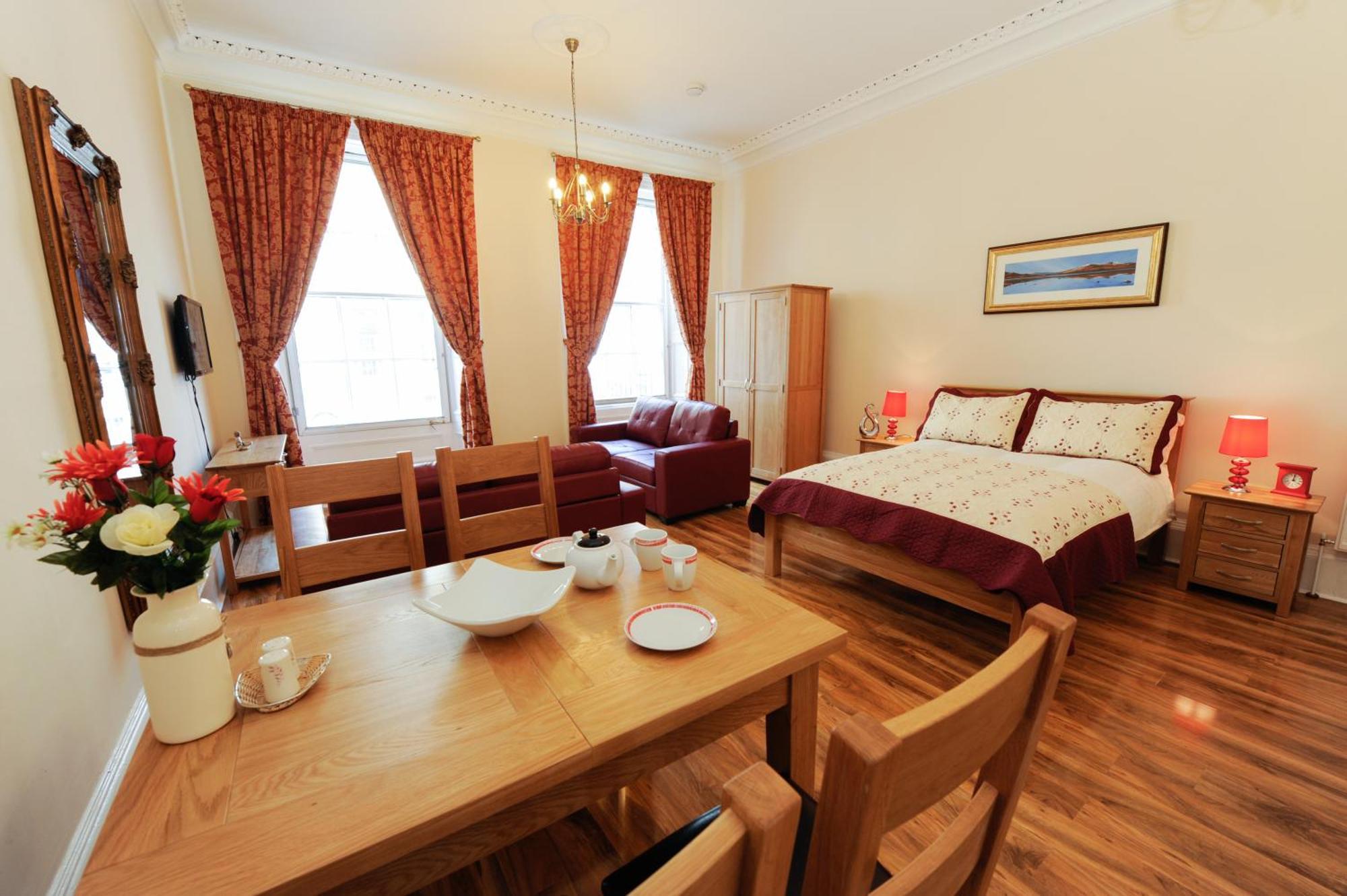 Deluxe Family Suite