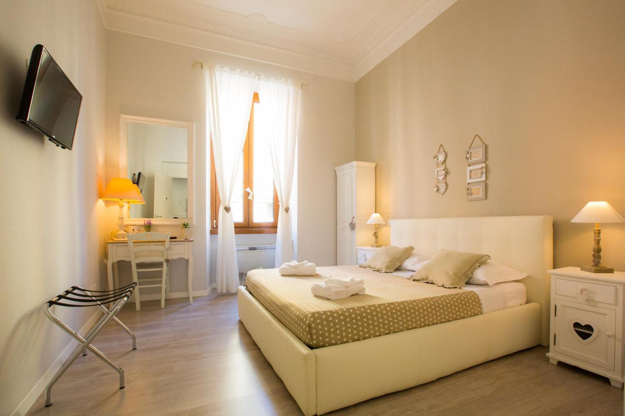 Double Room Private External Bathroom 1