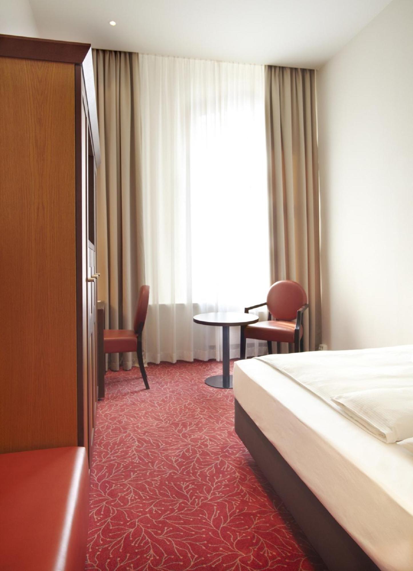 Sailor Single Room
