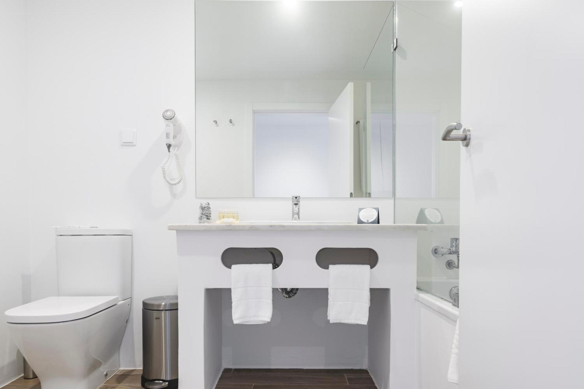 Standard Double Room,451742361:JPEG