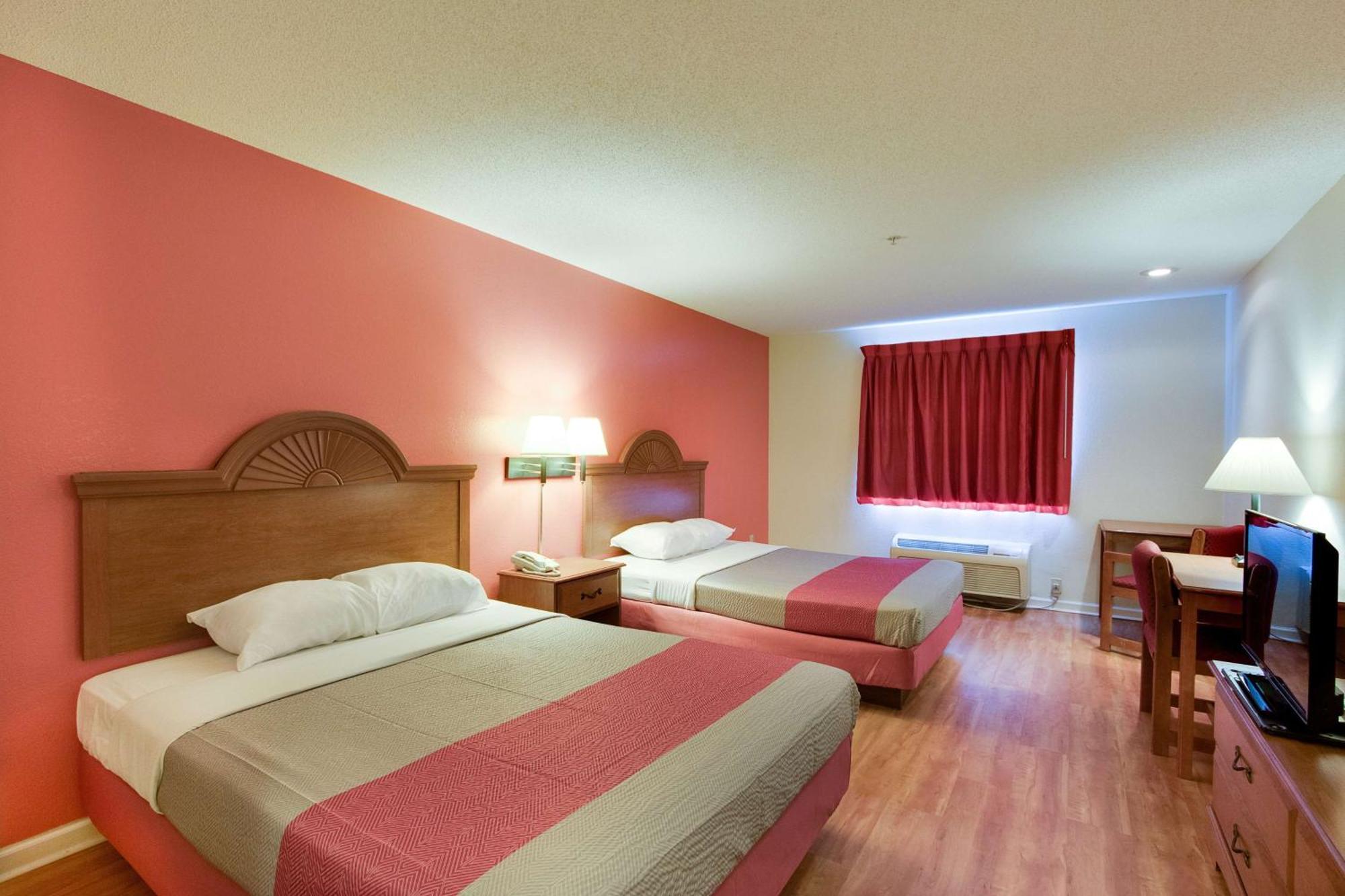 Queen Room Two Queen Beds Non-Smoking